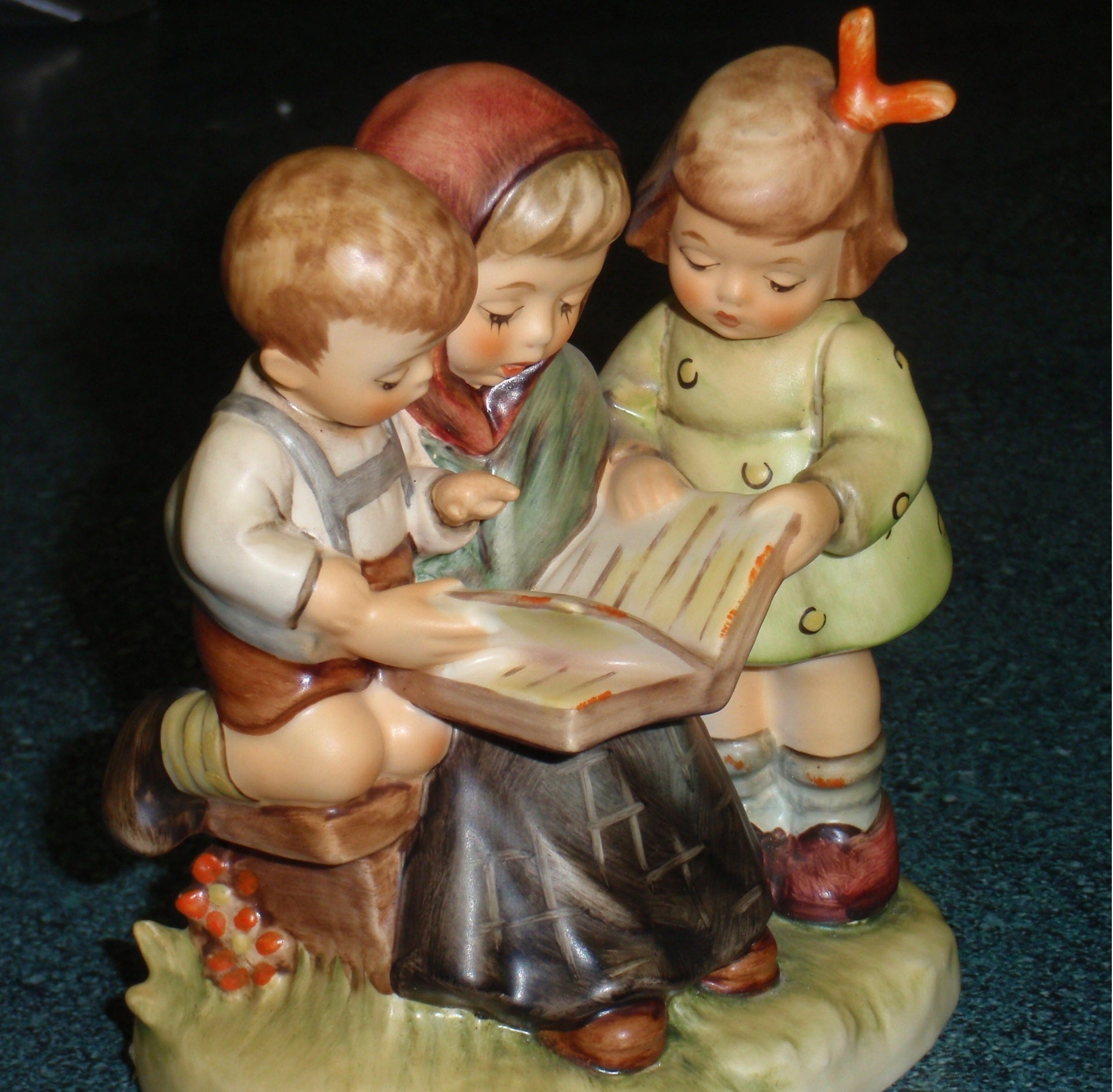 Vintage Mother's Day Gifts & Figurines | BuyHummels – HummelsAndMore