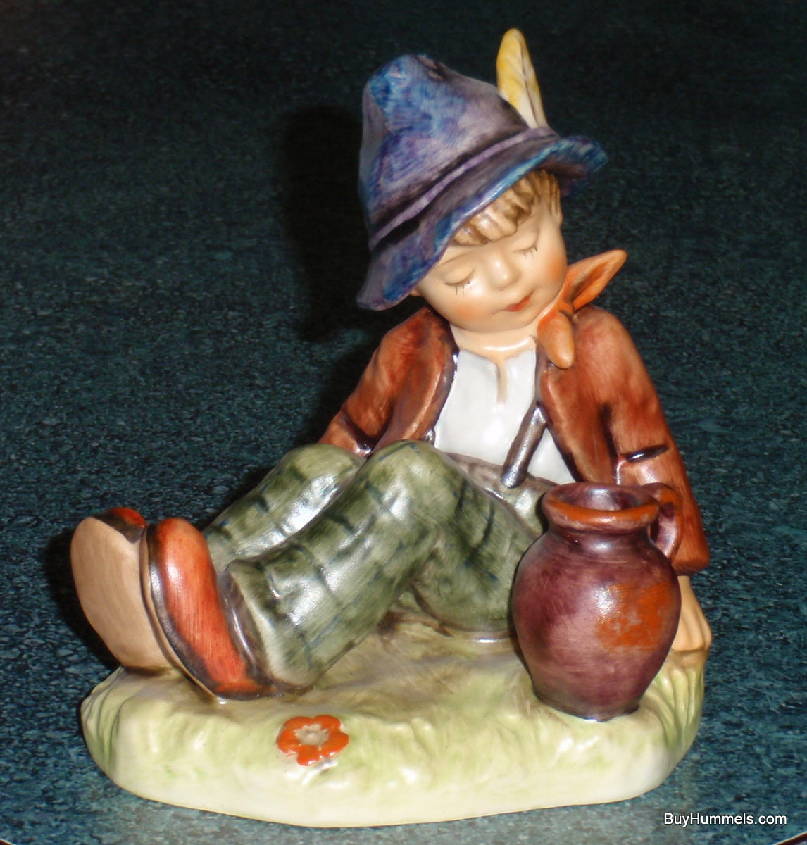 EXCLUSIVE EDITION "Coffee Break" Goebel Hummel Figurine #409 - ADORABLE GIFT!