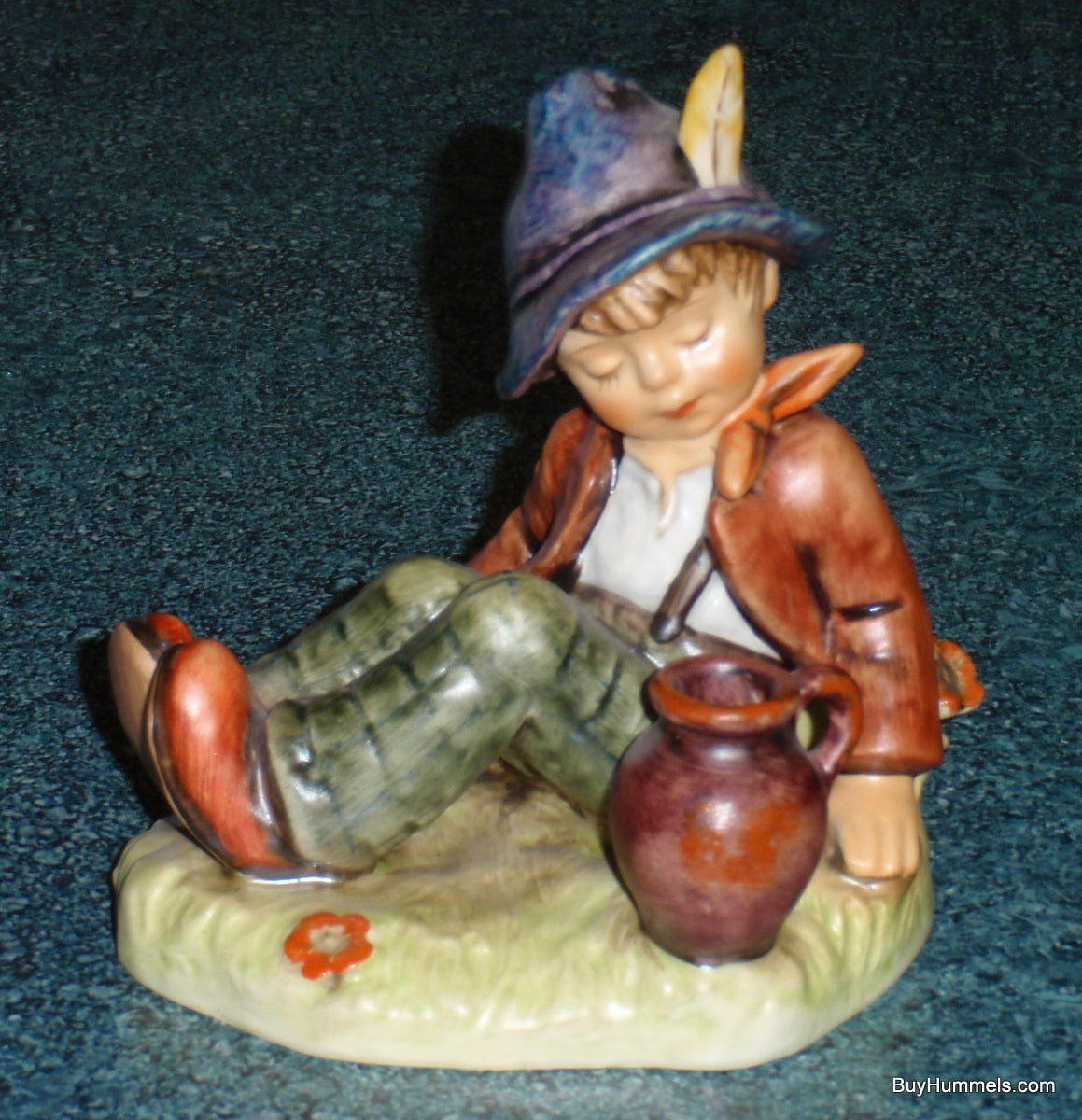 EXCLUSIVE EDITION "Coffee Break" Goebel Hummel Figurine #409 - ADORABLE GIFT!