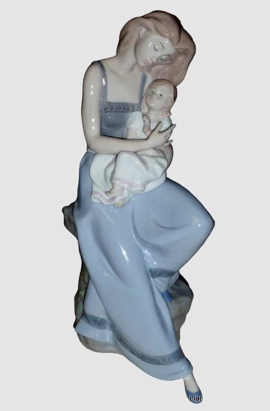 "My Little Girl" Nao by Lladro Figurine #1297 - Mother & Daughter (15")