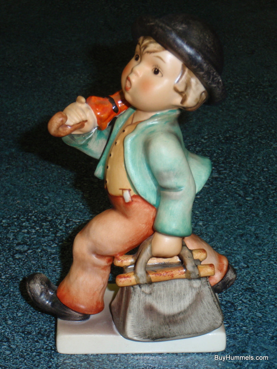 "Merry Wanderer" Goebel Hummel Figurine #7/0 - Large 6.25" Version