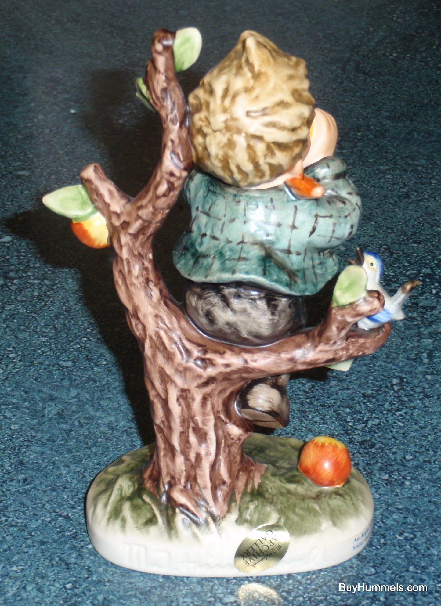 "An Apple A Day" Goebel Hummel Figurine #403 - Boy Eating Apple In Apple Tree - GIFT!