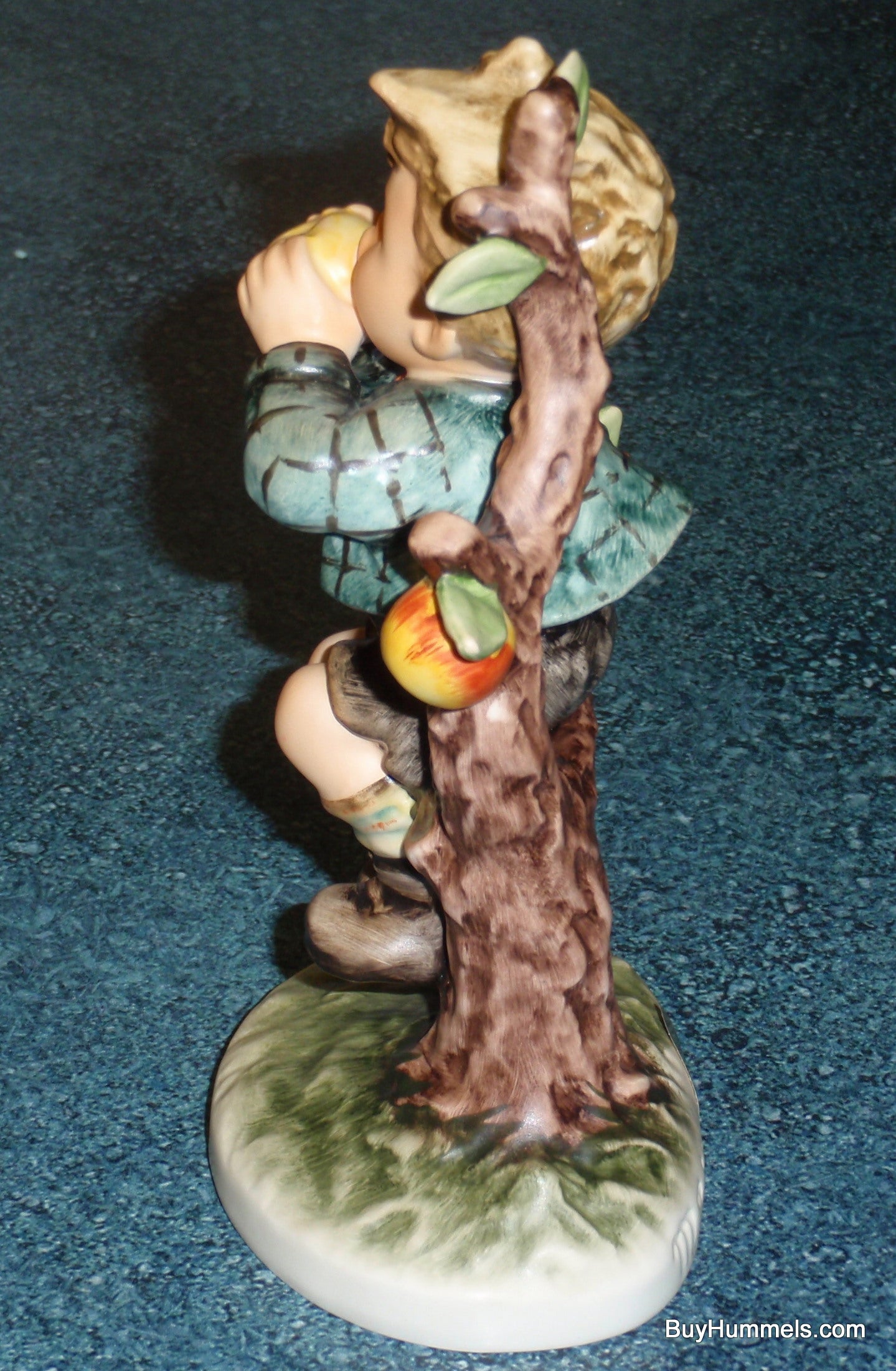 "An Apple A Day" Goebel Hummel Figurine #403 - Boy Eating Apple In Apple Tree - GIFT!