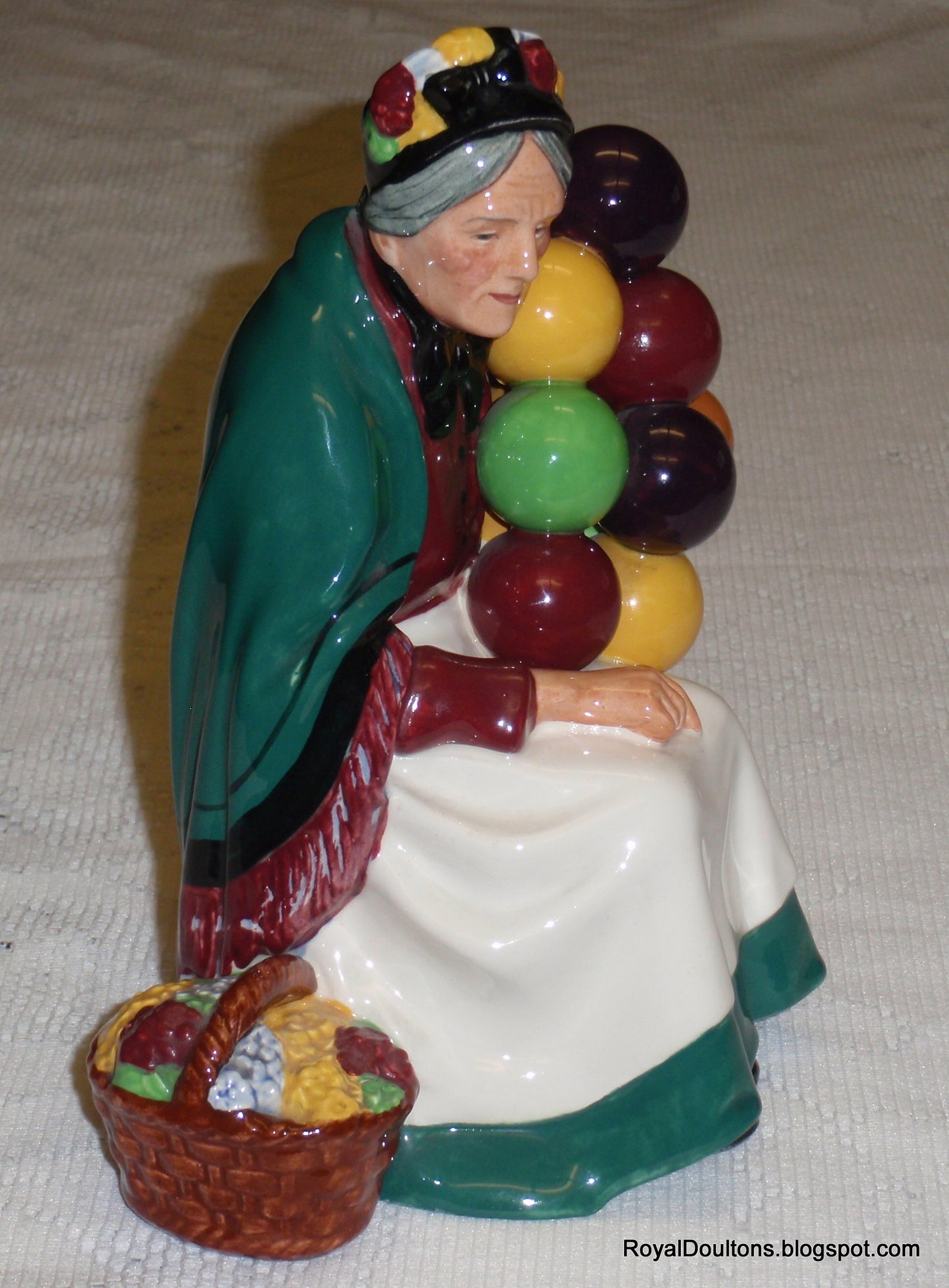 "The Old Balloon Seller" HN1315 Royal Doulton Figurine - Fantastic Collectible Gift!