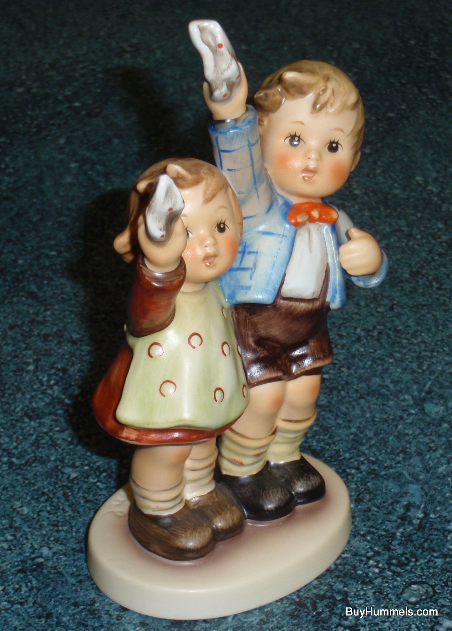 AUF WIEDERSEHEN Goebel Hummel Figurine #153/0 Kids Waving Goodbye - CHRISTMAS GIFT!
