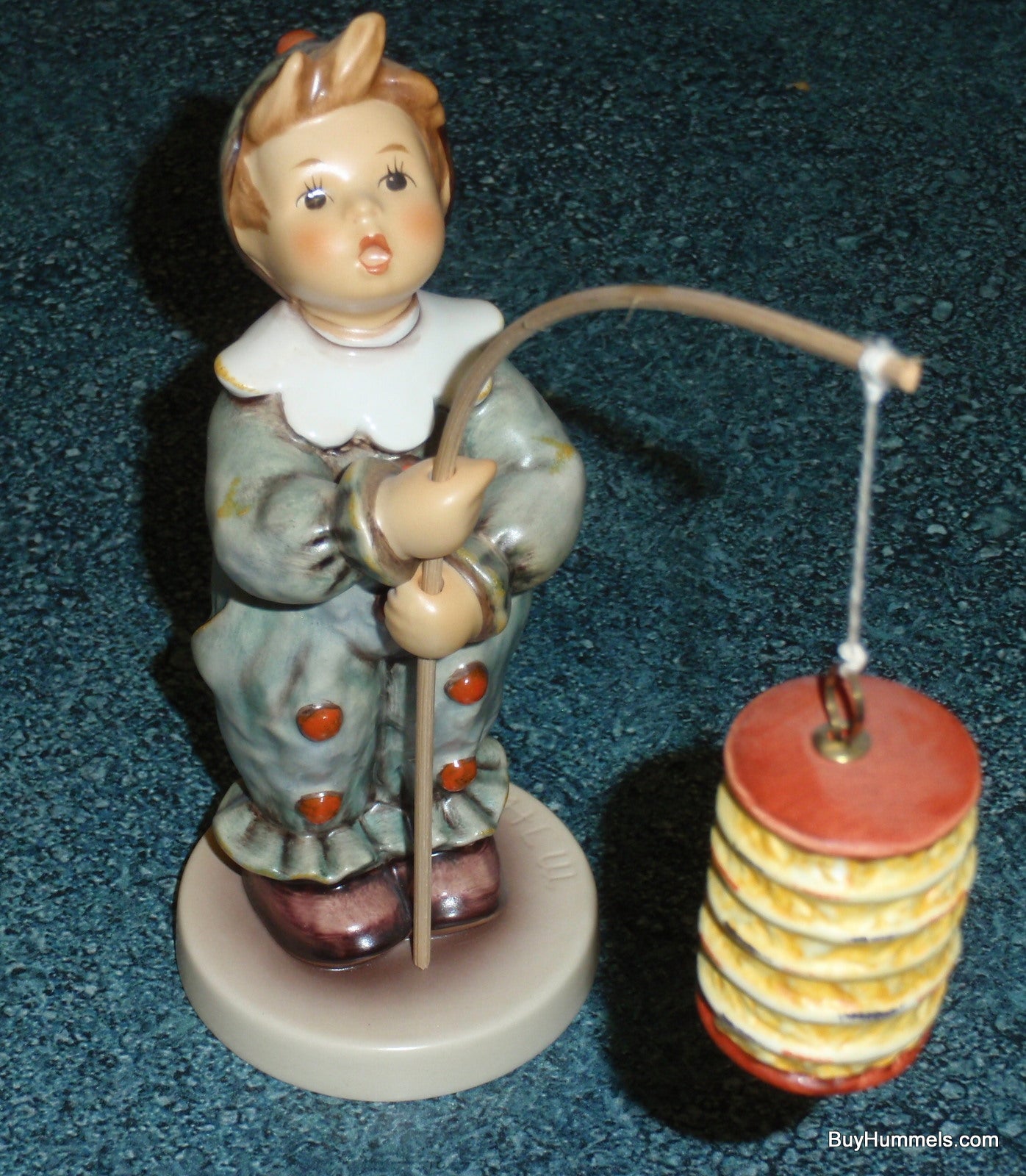 Goebel Hummel Figurine "Parade Of Lights" #616