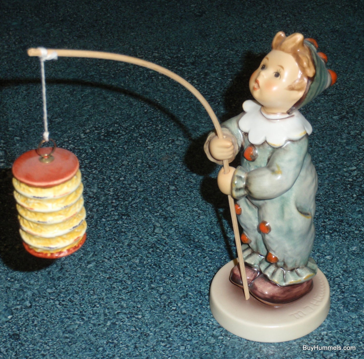Goebel Hummel Figurine "Parade Of Lights" #616