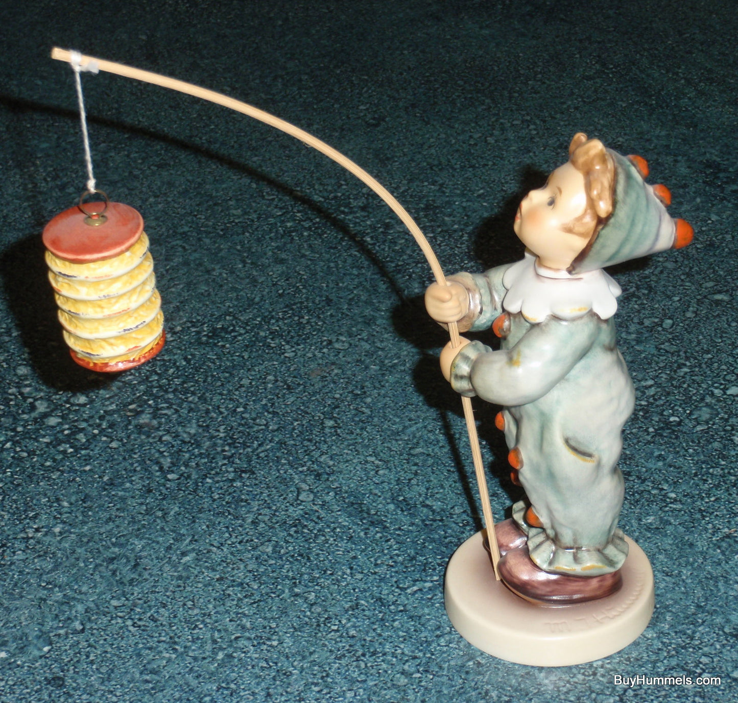 Goebel Hummel Figurine "Parade Of Lights" #616