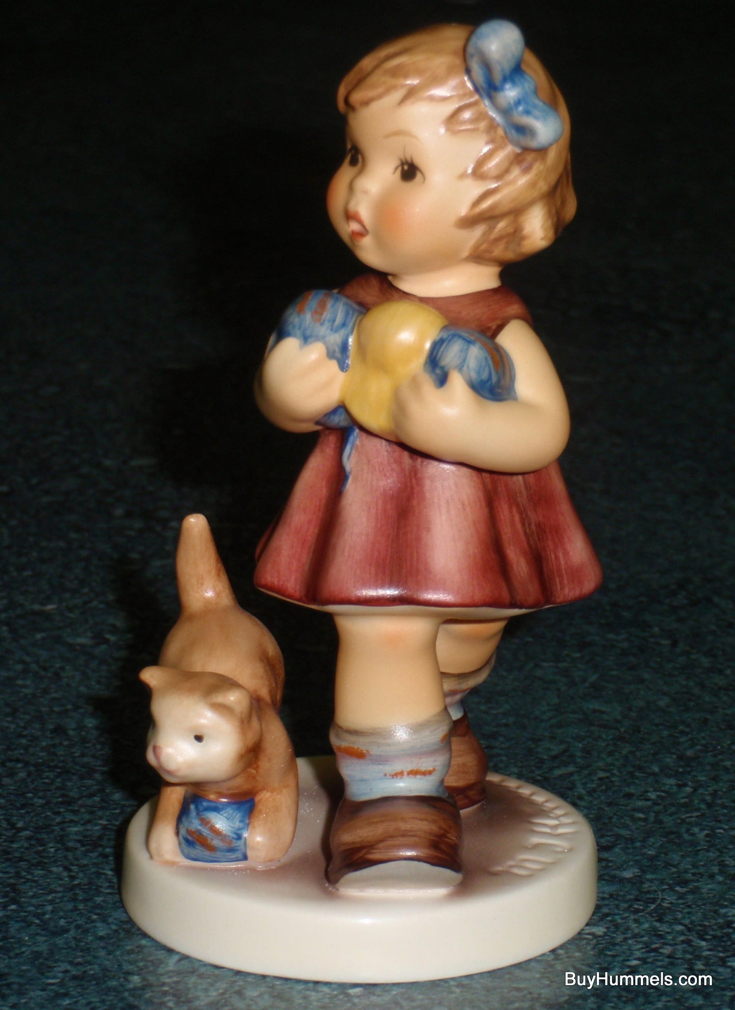 "Little Knitter" Goebel Hummel Figurine #2107/B Girl With Black Cat!