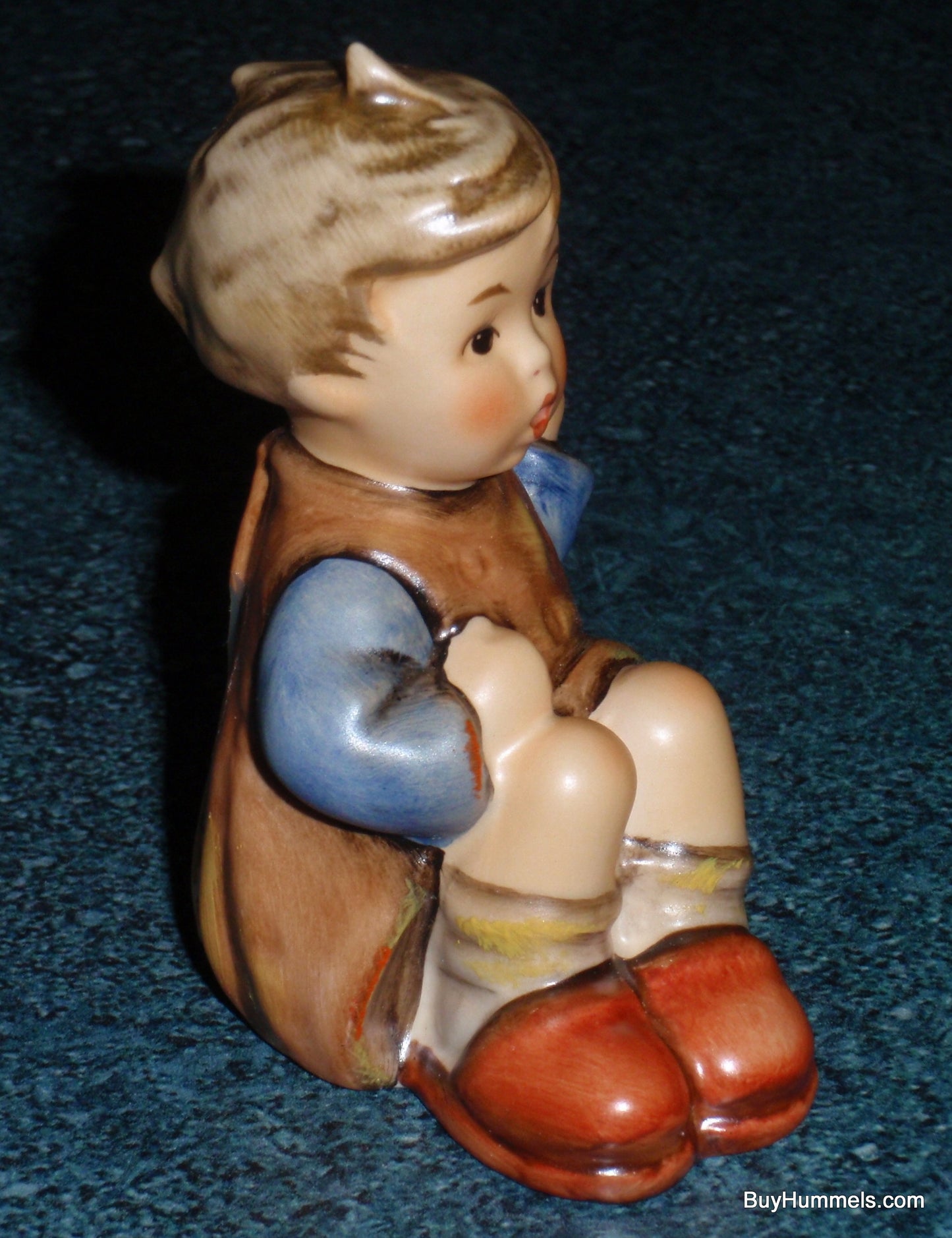 Goebel Hummel Figurine "I'm Here" #478 - Little Boy Waving Hello!