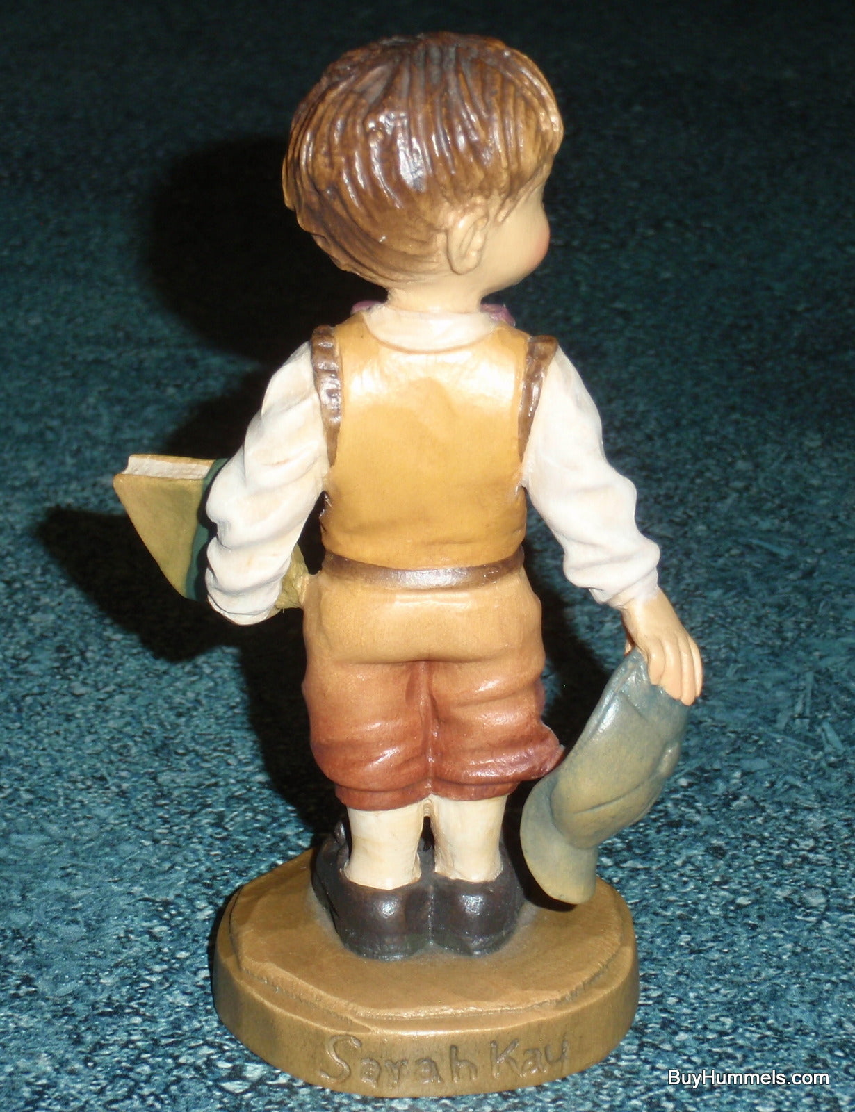 Anri Club 4" Sarah Kay Figurine "Sweet Thoughts" With Original Box #57194 - Little Boy With Gift For Special Someone!
