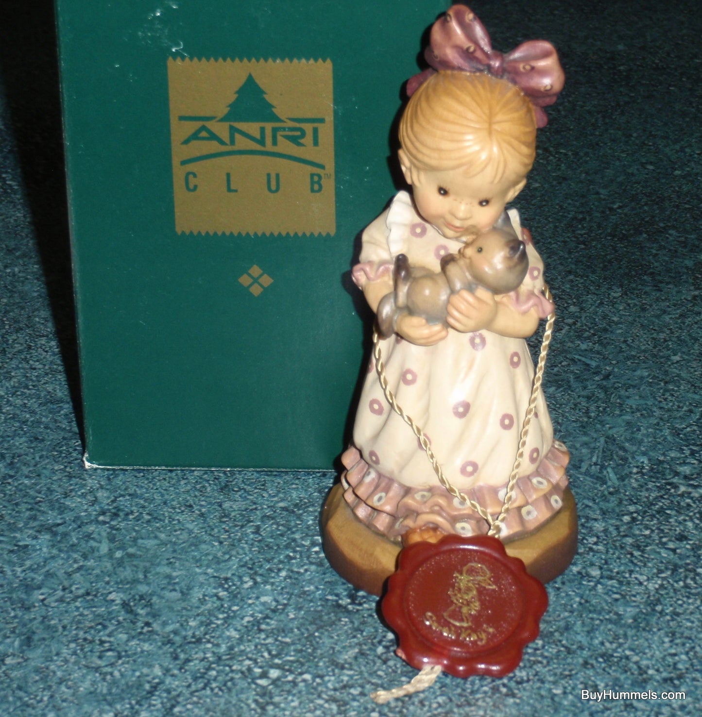 Anri Club 4" Sarah Kay Figurine "Snuggle Up" With Box - Girl With Baby Kitten In Her Arms!