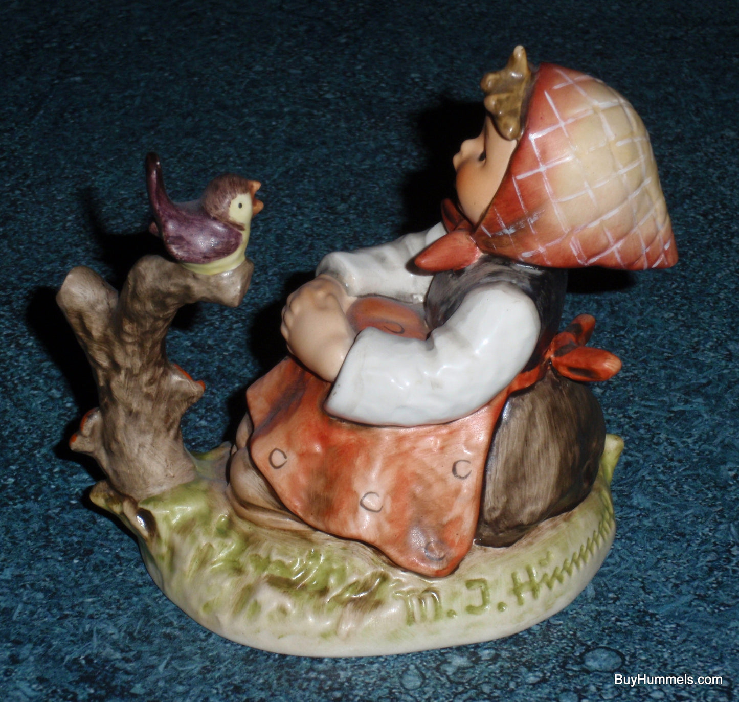"In Tune" Goebel Hummel Figurine #414 - CUTE COLLECTIBLE GIFT!