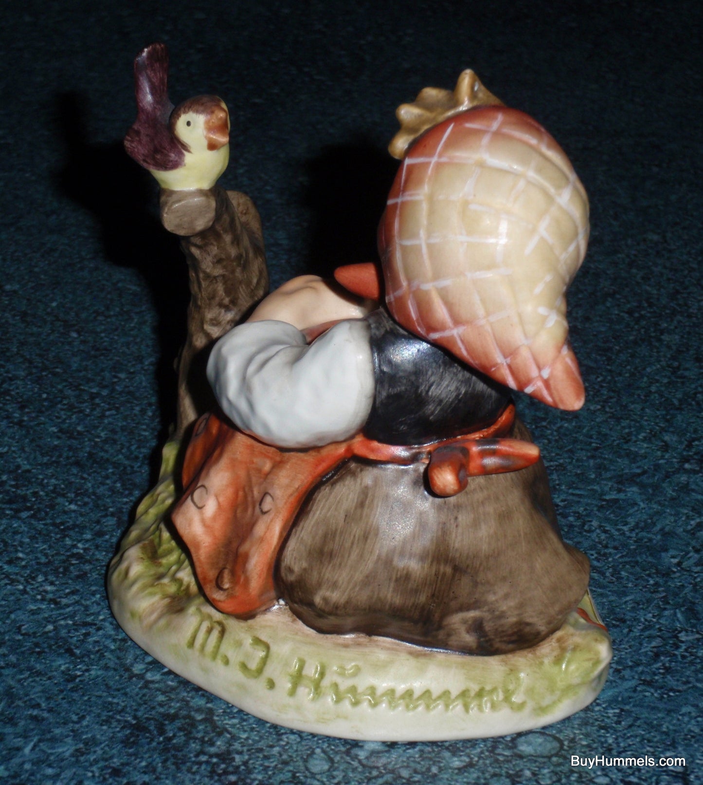 "In Tune" Goebel Hummel Figurine #414 - CUTE COLLECTIBLE GIFT!