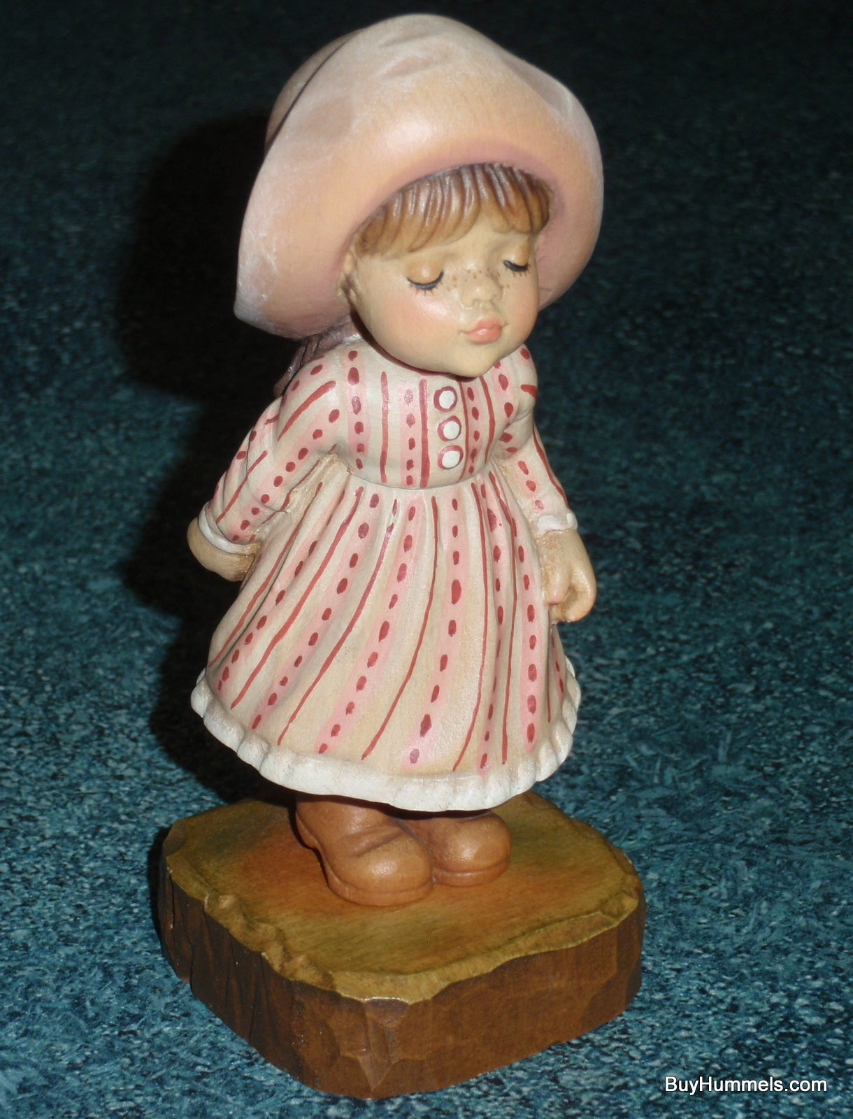 ANRI 5” Wood Carved Figurine "Kiss Me" John Sands Figurine With Original Box!