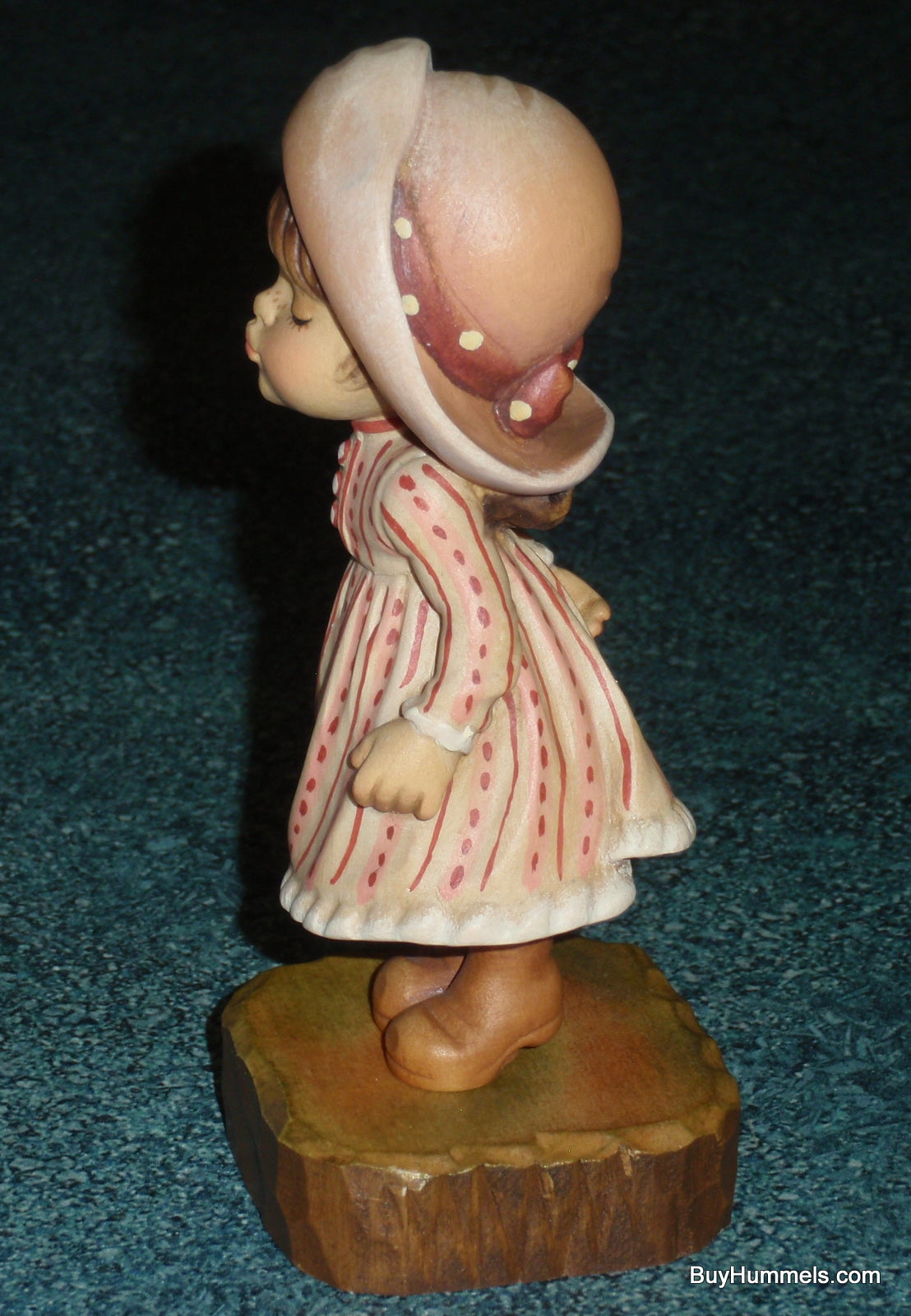 ANRI 5” Wood Carved Figurine "Kiss Me" John Sands Figurine With Original Box!