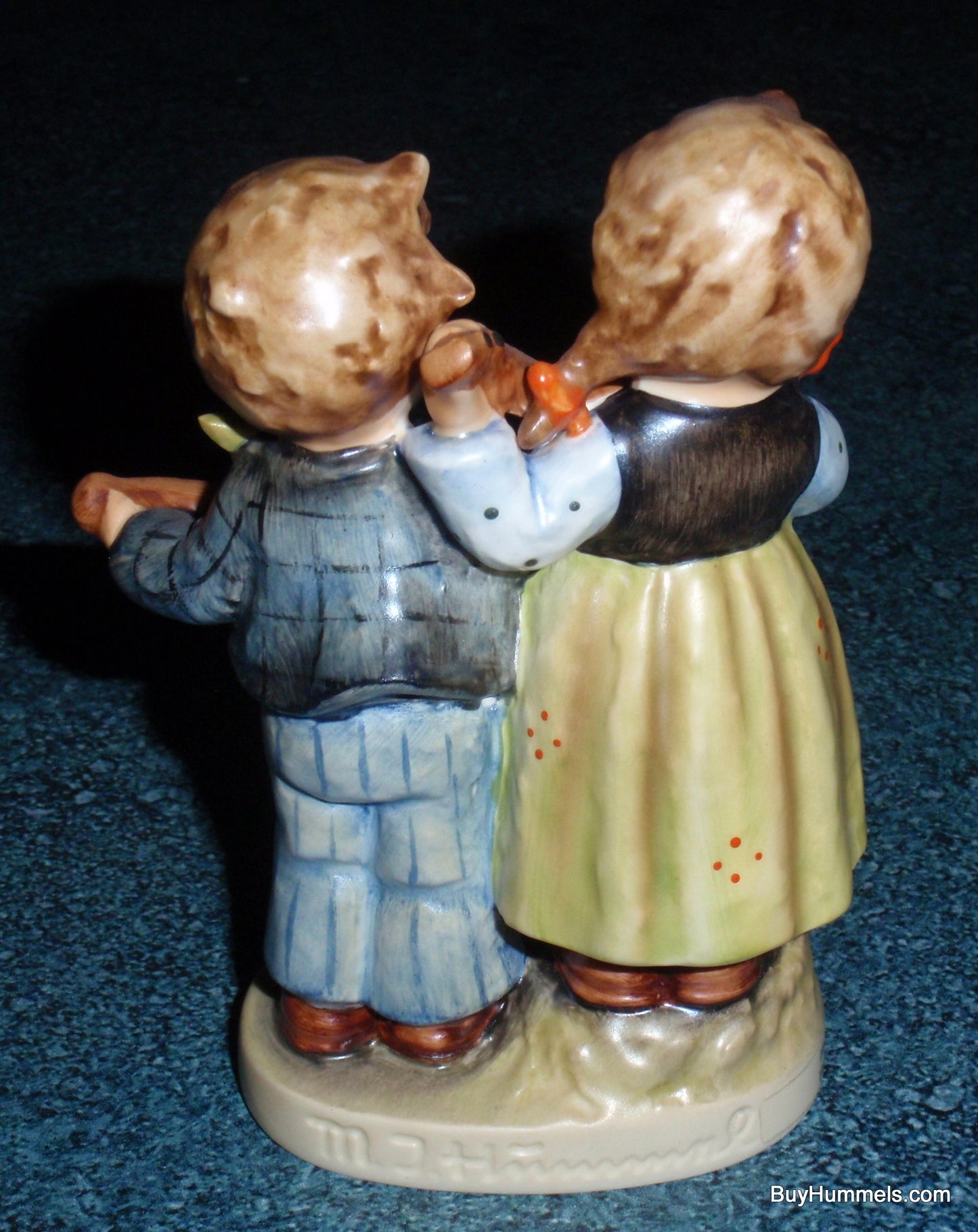 "Happy Days" Goebel HUMMEL Figurine #150 2/0 - Cute Duet Playing Us A Song!