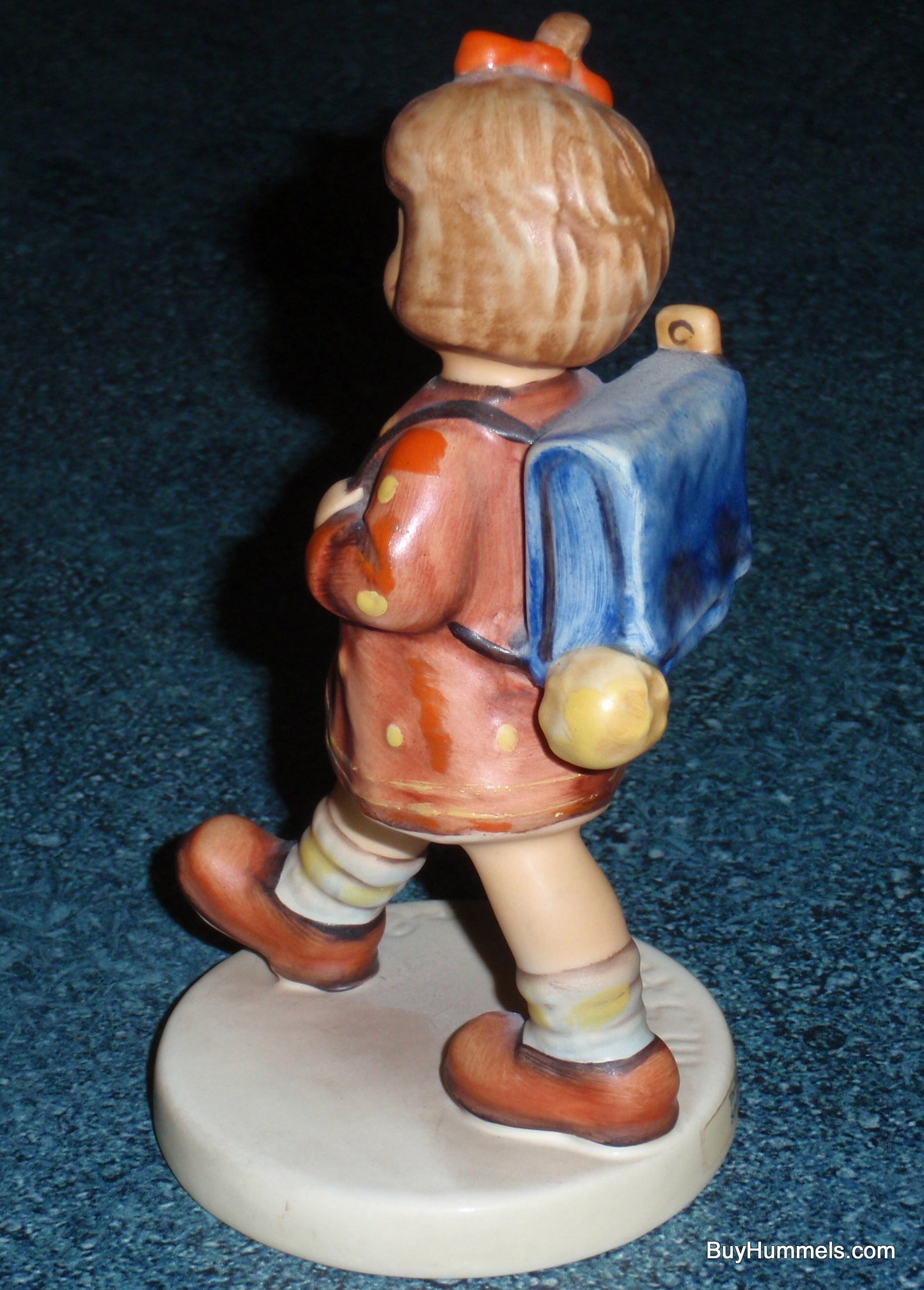 "The Kindergartner" Hummel Figurine #467 TMK6 - Little Girl On The Way To Kindergarten!