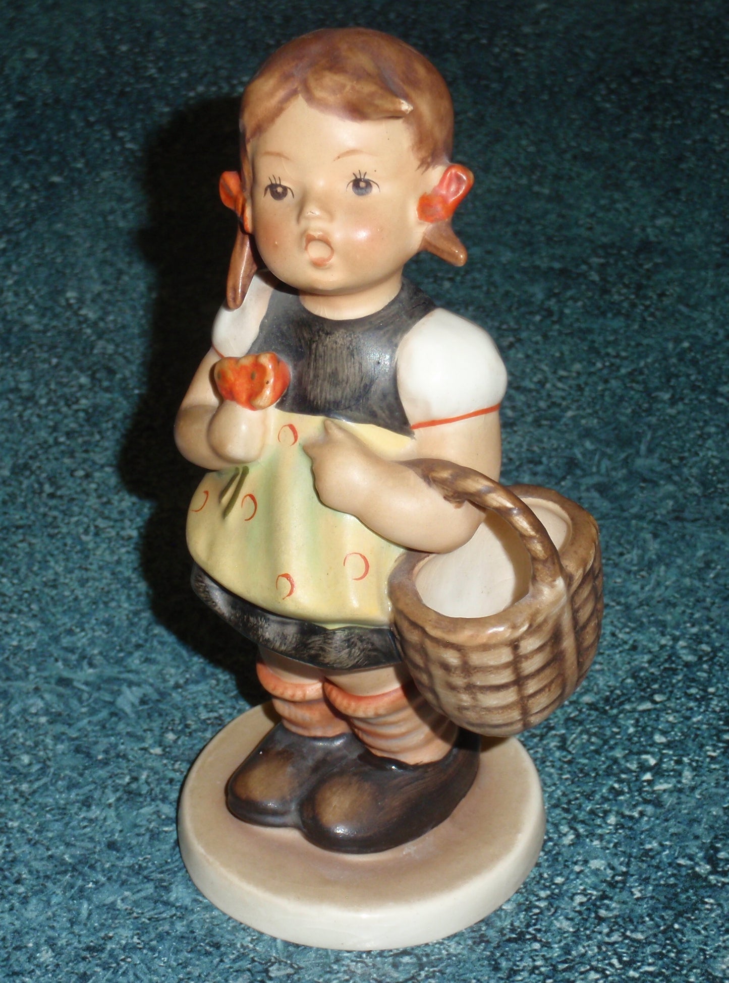 ULTRA RARE "Sister" Goebel Hummel Figurine #98 TMK1 Incised Crown Antique Gift!