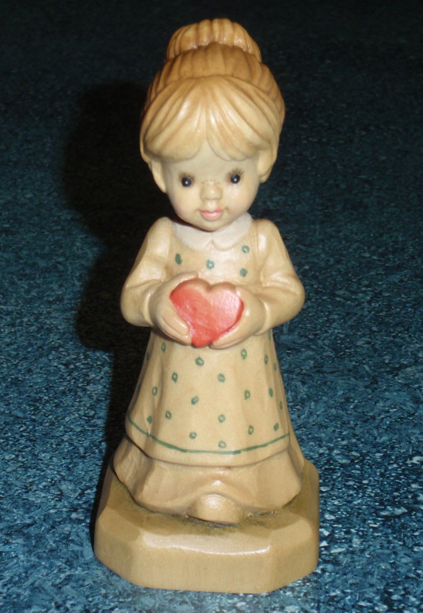 Anri Club Sarah Kay Valentine "Gift Of Love" Wood Carving Figurine Signed by Ulrich Bernardi With Box From Italy - Little Girl With Heart!