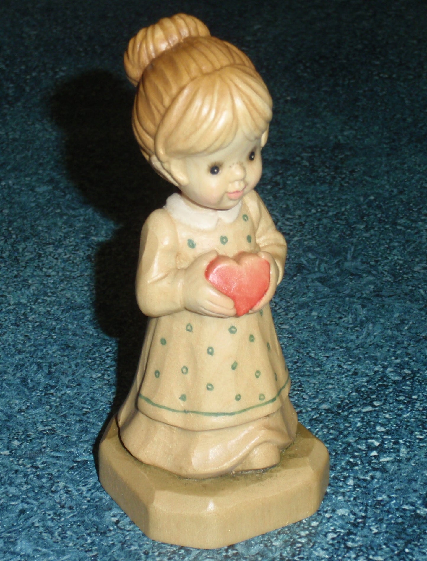 Anri Club Sarah Kay Valentine "Gift Of Love" Wood Carving Figurine Signed by Ulrich Bernardi With Box From Italy - Little Girl With Heart!