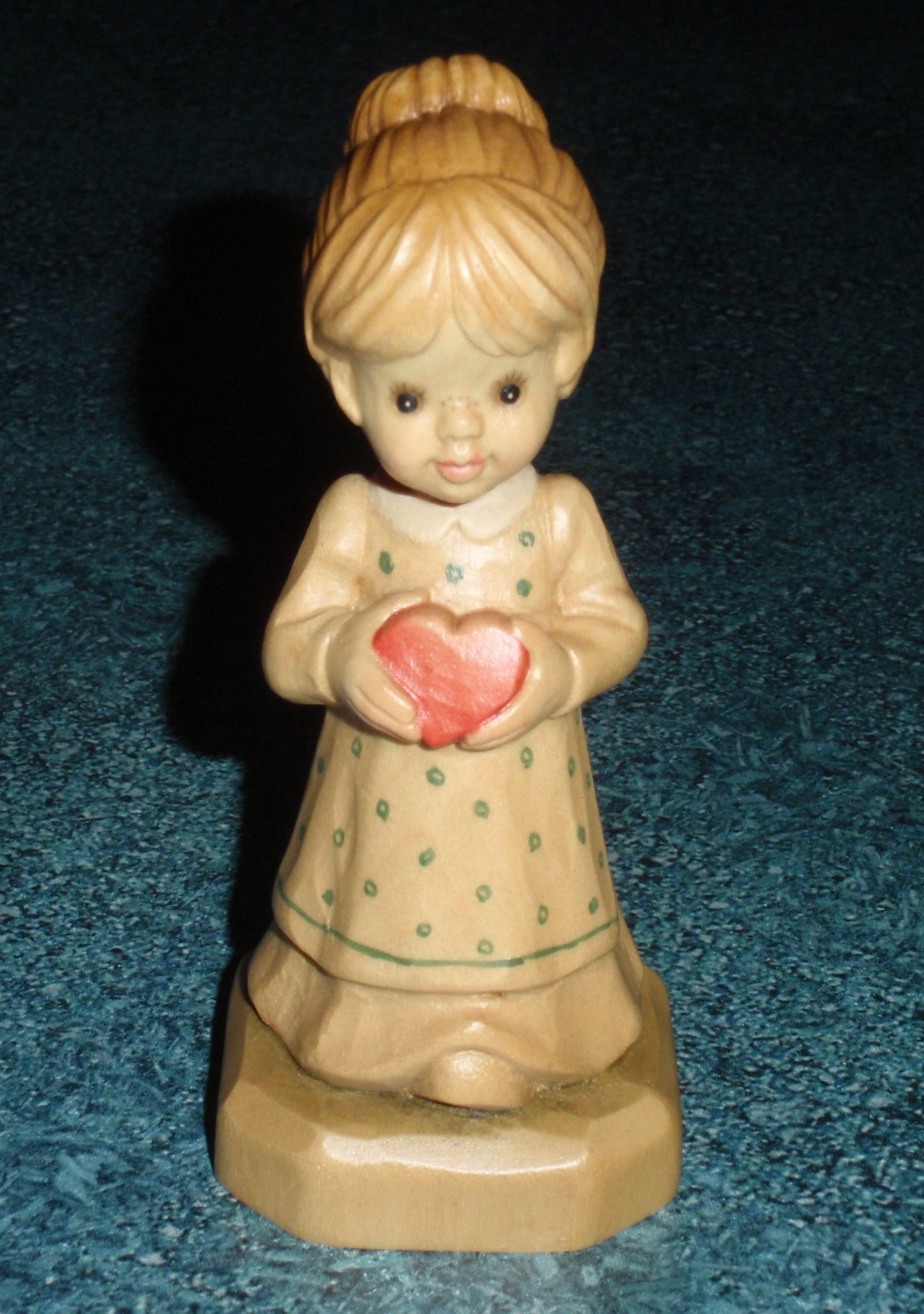 Anri Club Sarah Kay Valentine "Gift Of Love" Wood Carving Figurine Signed by Ulrich Bernardi With Box From Italy - Little Girl With Heart!