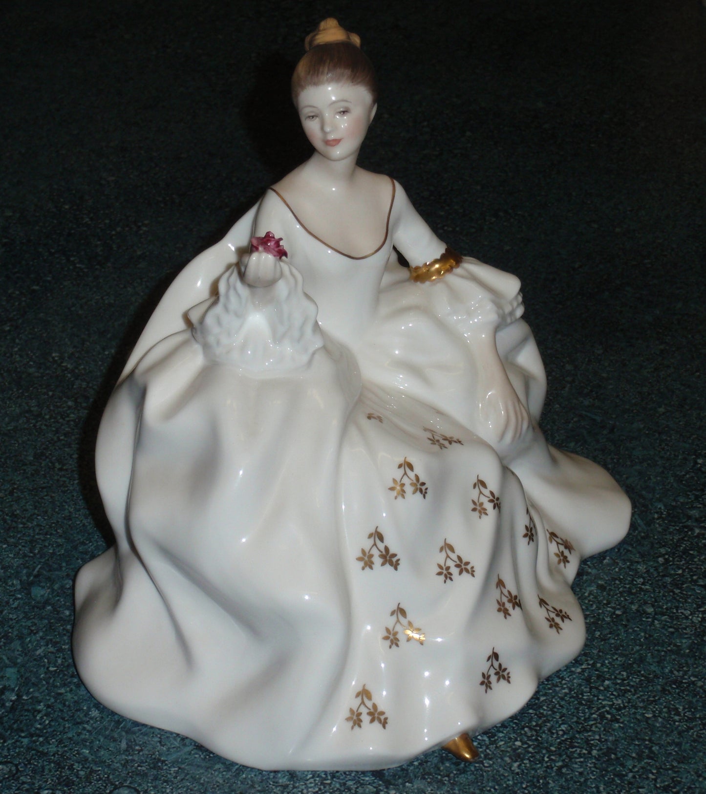 Royal Doulton Figurine My Love HN2339 Victorian Woman In White With Rose - GIFT!
