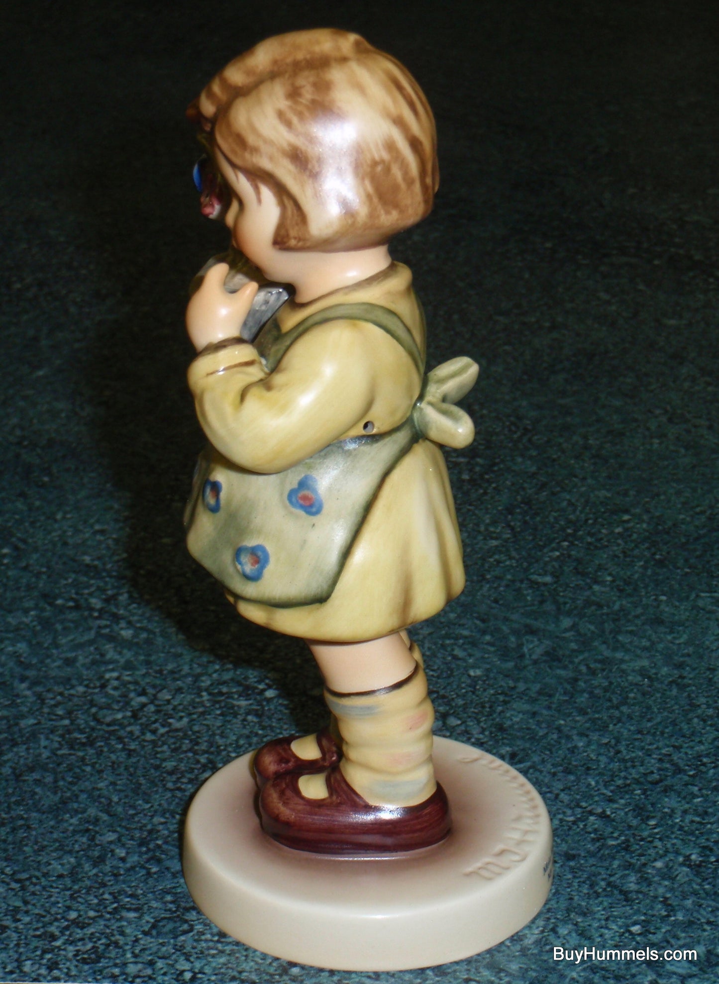 Goebel Hummel Figurine "My Wish Is Small" #463/0 TMK7 - Little Girl With Flowers