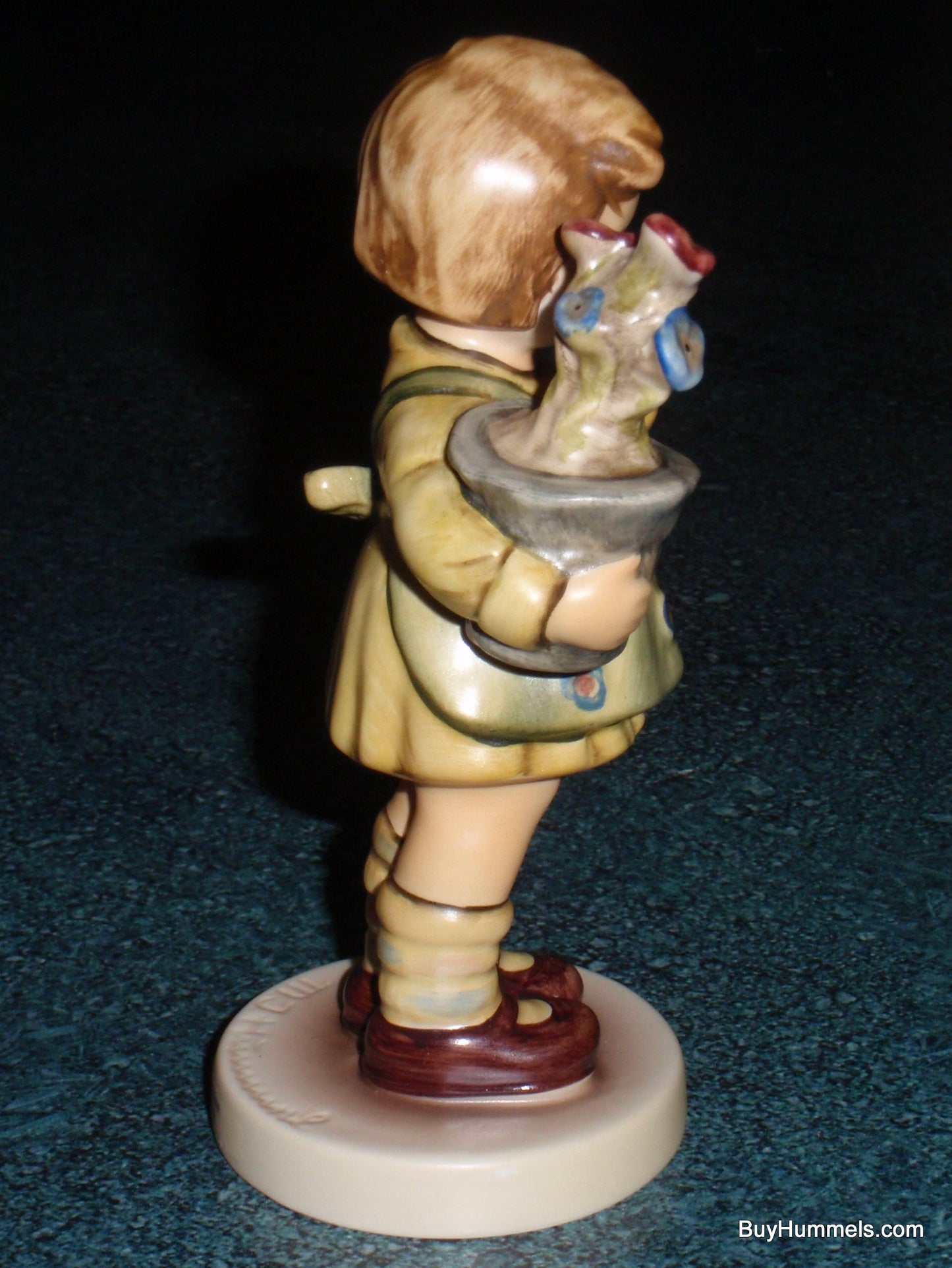 Goebel Hummel Figurine "My Wish Is Small" #463/0 TMK7 - Little Girl With Flowers
