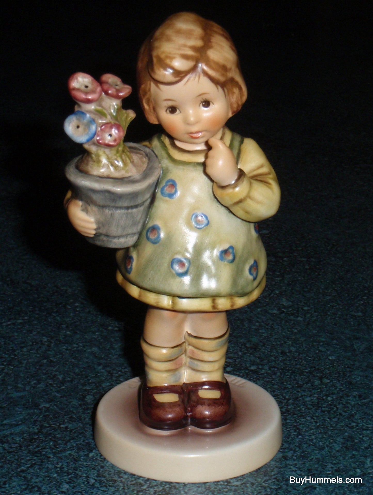 Goebel Hummel Figurine "My Wish Is Small" #463/0 TMK7 - Little Girl With Flowers