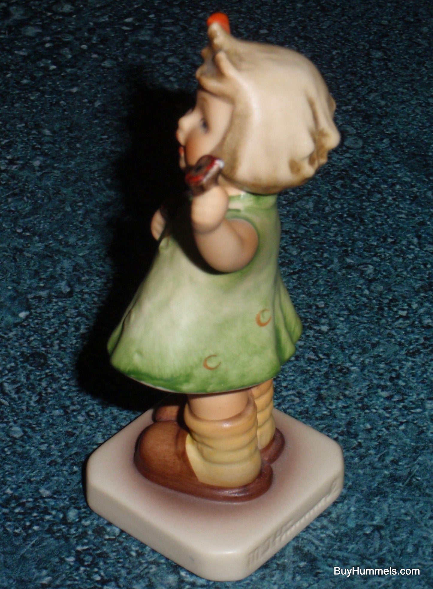 "Forever Yours" Goebel Hummel Figurine #793 Little Girl With Flowers - CUTE GIFT!