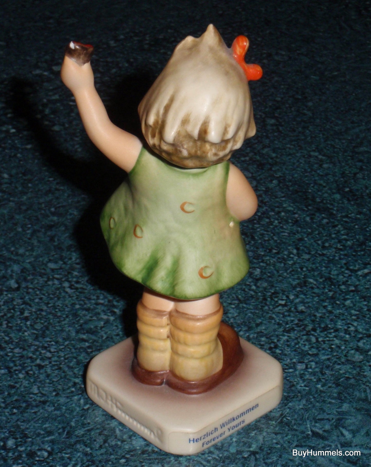 "Forever Yours" Goebel Hummel Figurine #793 Little Girl With Flowers - CUTE GIFT!