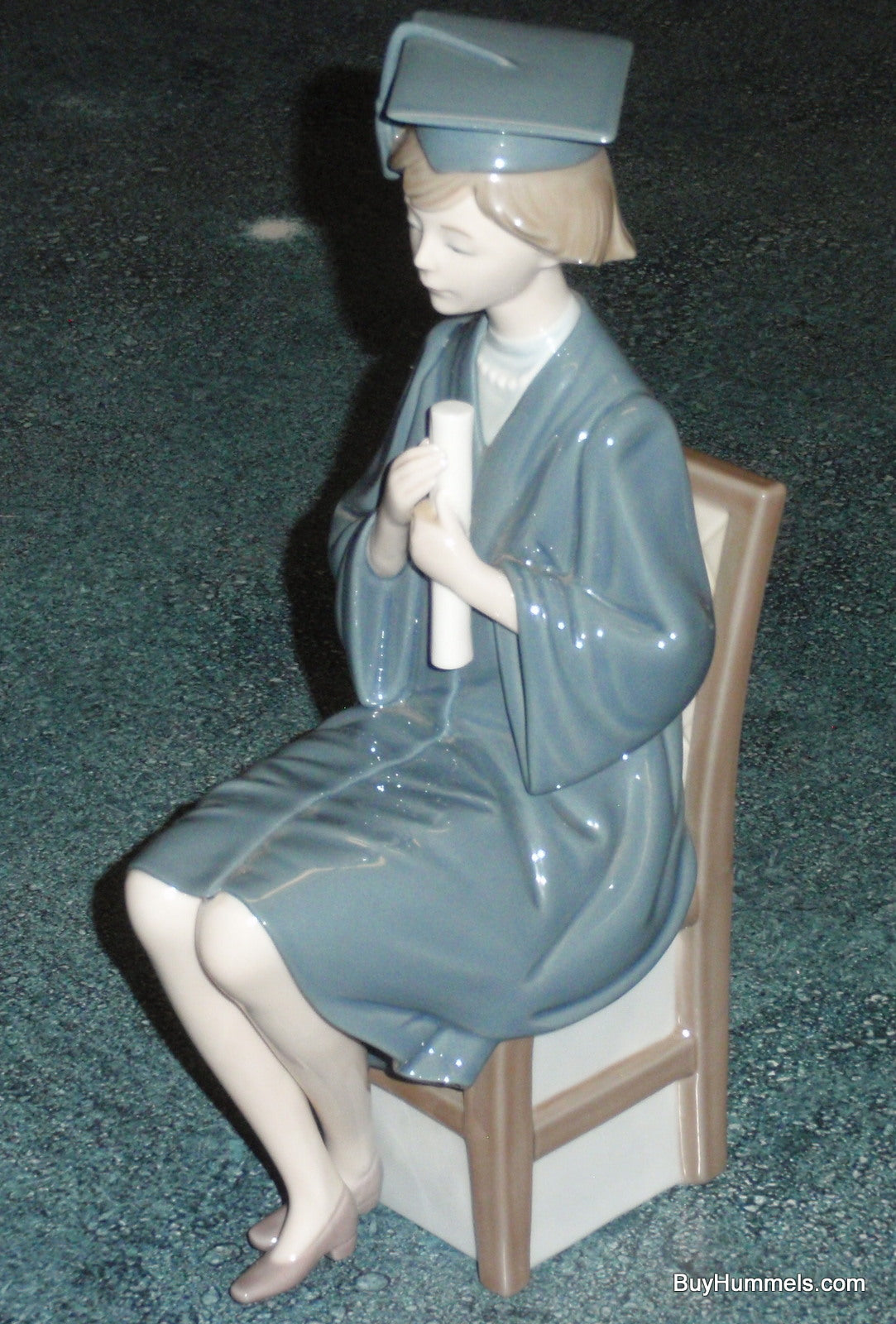 Lladro Figurine #5199 Girl Graduate With Cap & Gown 10-1/2" Tall - GREAT GRADUATION GIFT - Made In Spain!