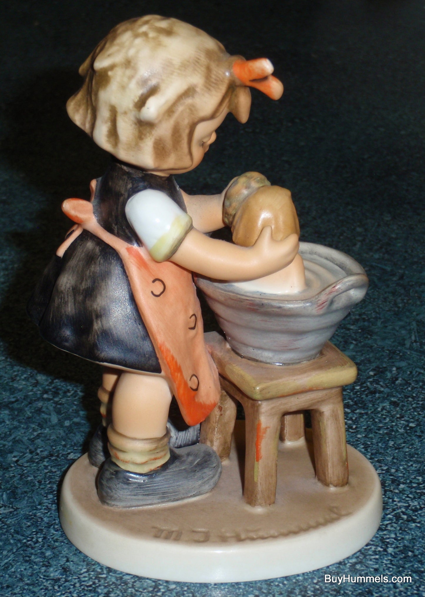 "Doll Bath" Goebel Hummel Collectible Figurine #319 - Little Girl Giving Her Doll A Bath - CUTE!