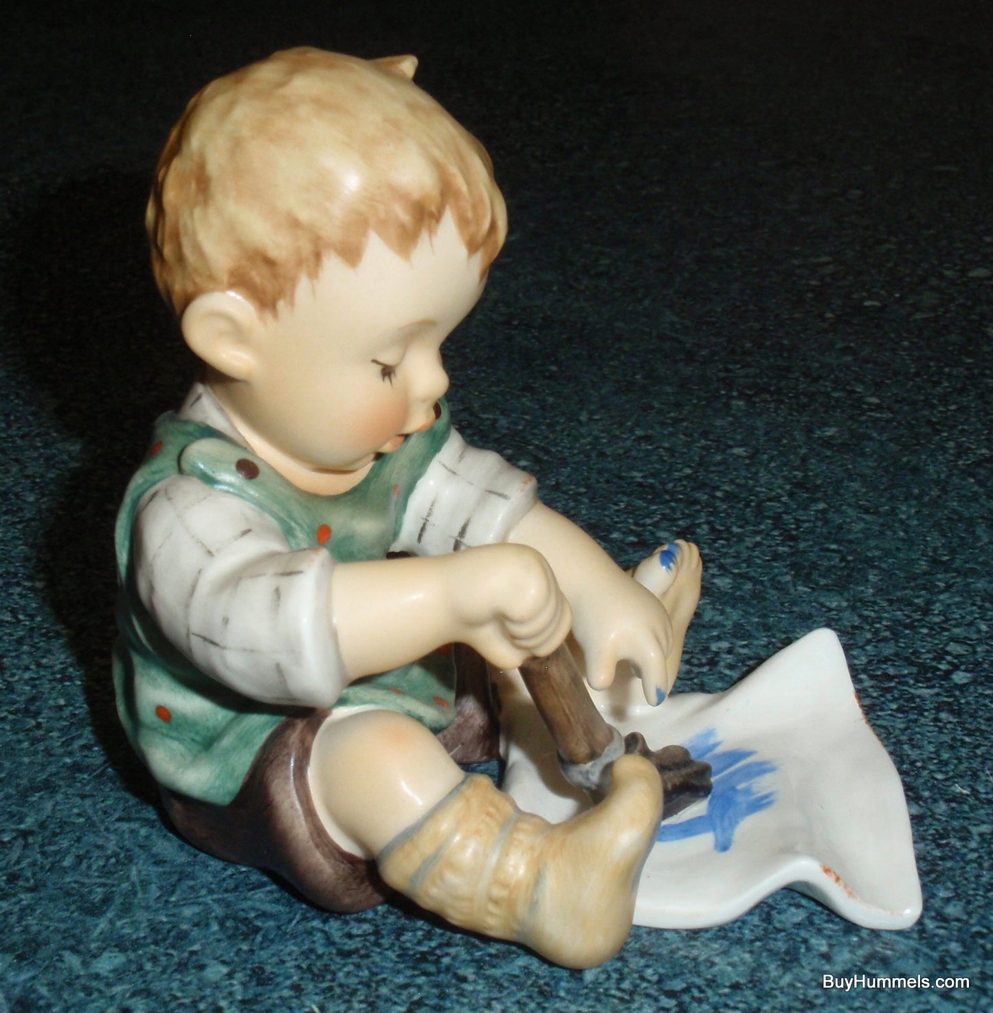 "Baby's First Drawing" Goebel Hummel Figurine #2201 - Little Boy Finger Painting!