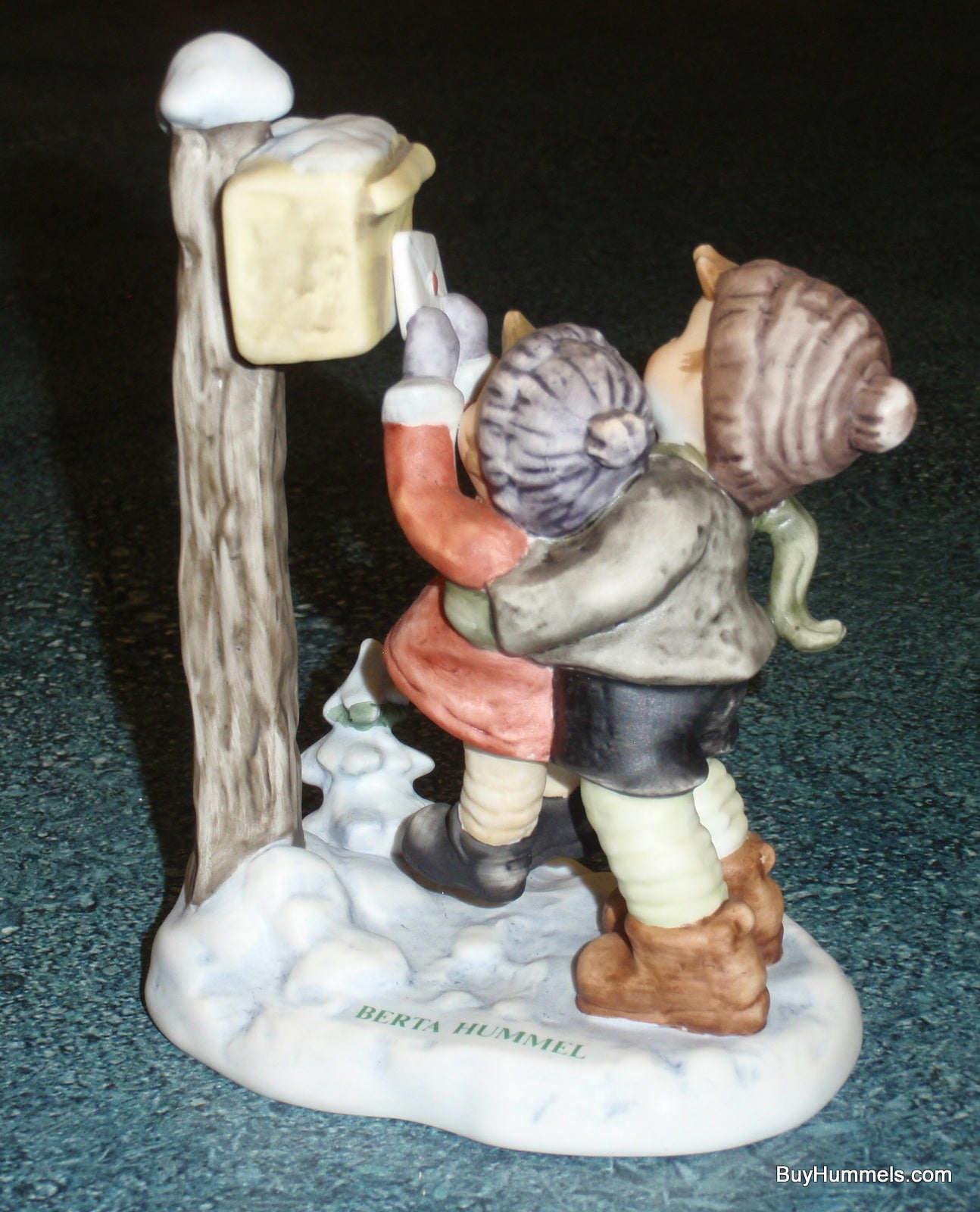 "Sending Season's Greetings" GOEBEL BERTA HUMMEL Figurine BH276 - Brother And Sister Mailing A Letter On Snowy Day!