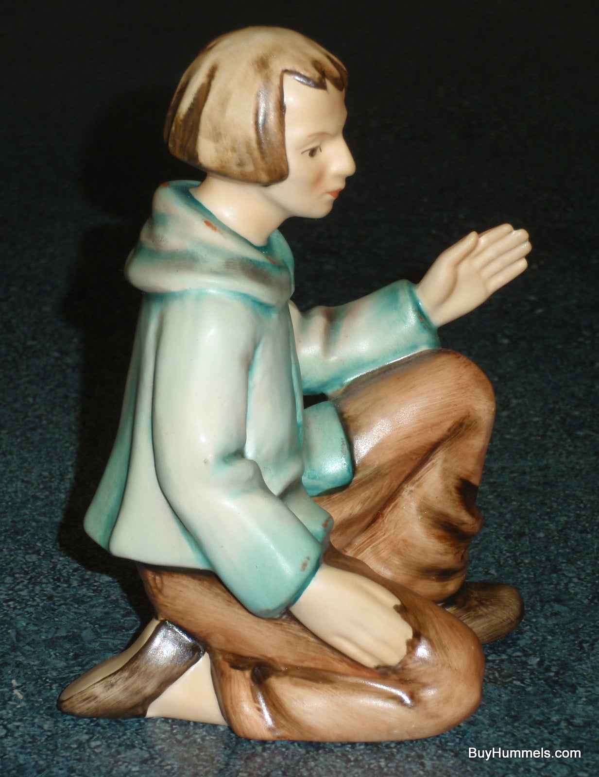 Kneeling Shepherd Goebel Hummel Nativity Scene Figurine 214/G