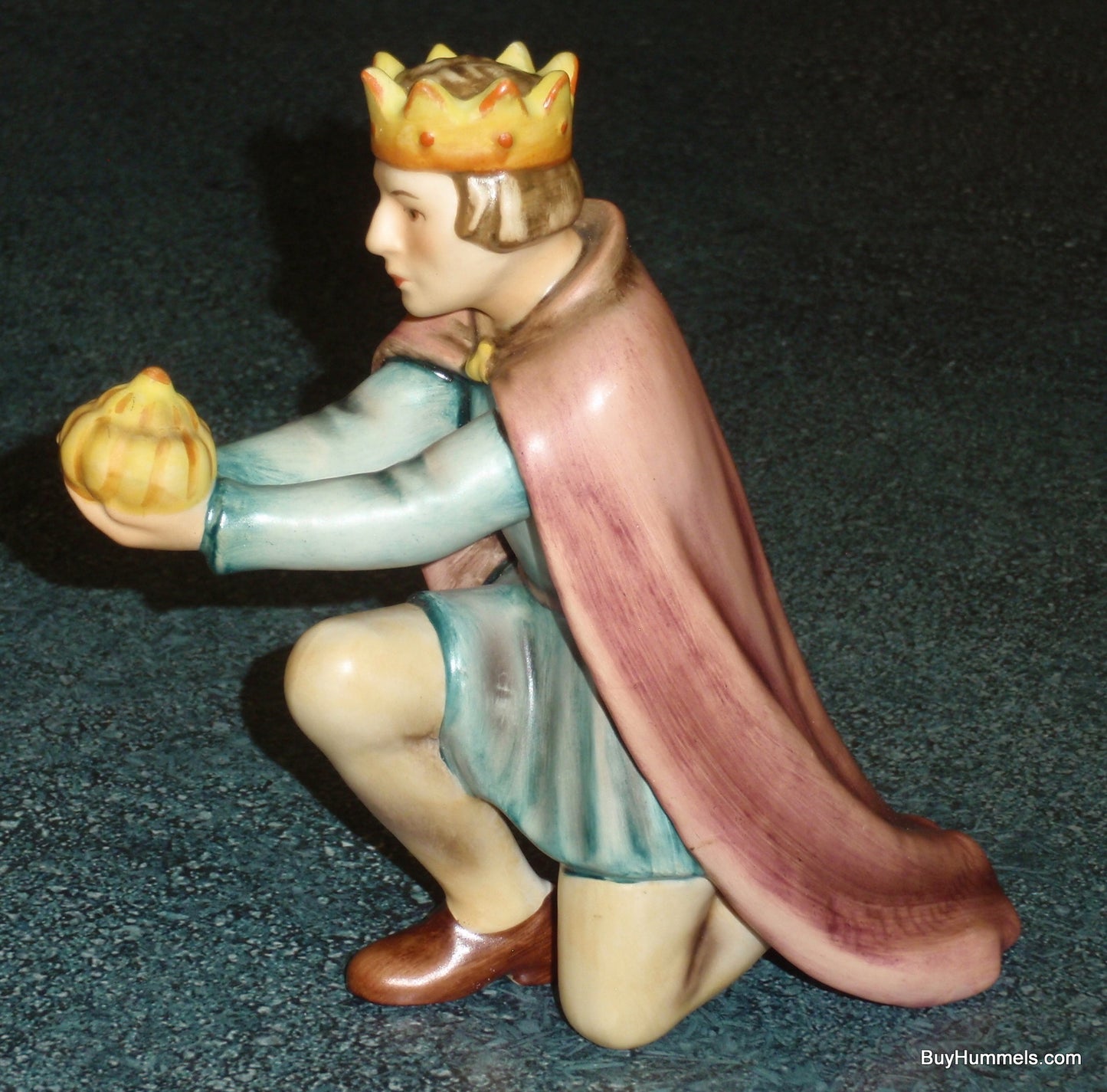 The "King Kneeling" Goebel Hummel Nativity Scene 5-1/2" Figurine #214/M