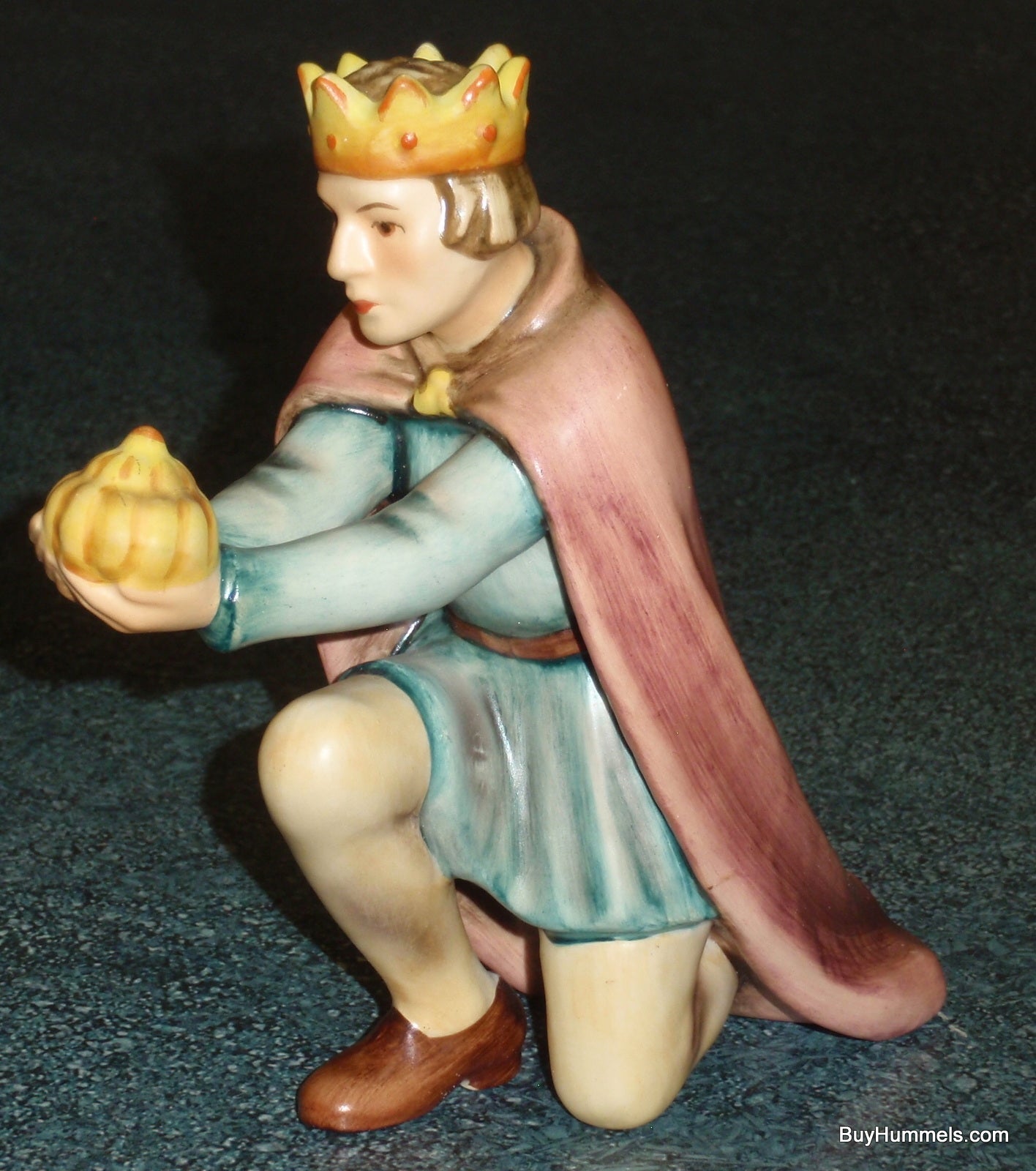 The "King Kneeling" Goebel Hummel Nativity Scene 5-1/2" Figurine #214/M