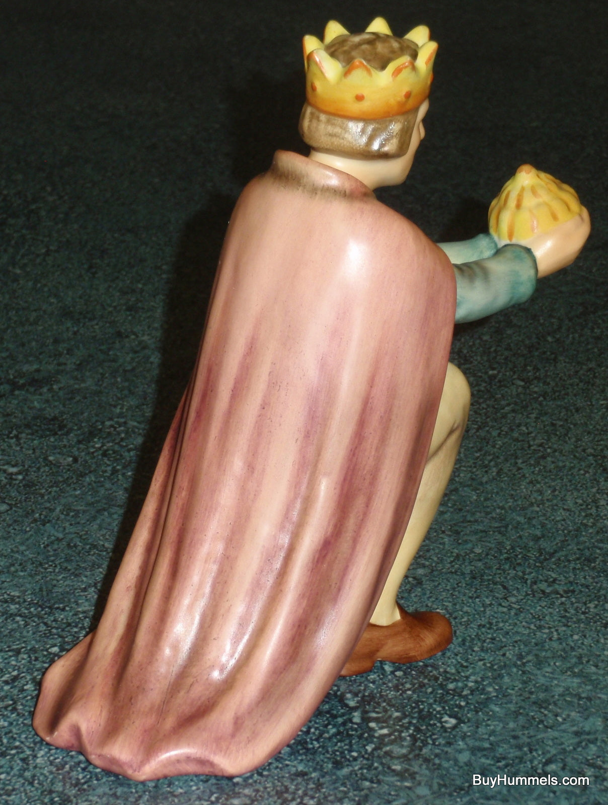 The "King Kneeling" Goebel Hummel Nativity Scene 5-1/2" Figurine #214/M