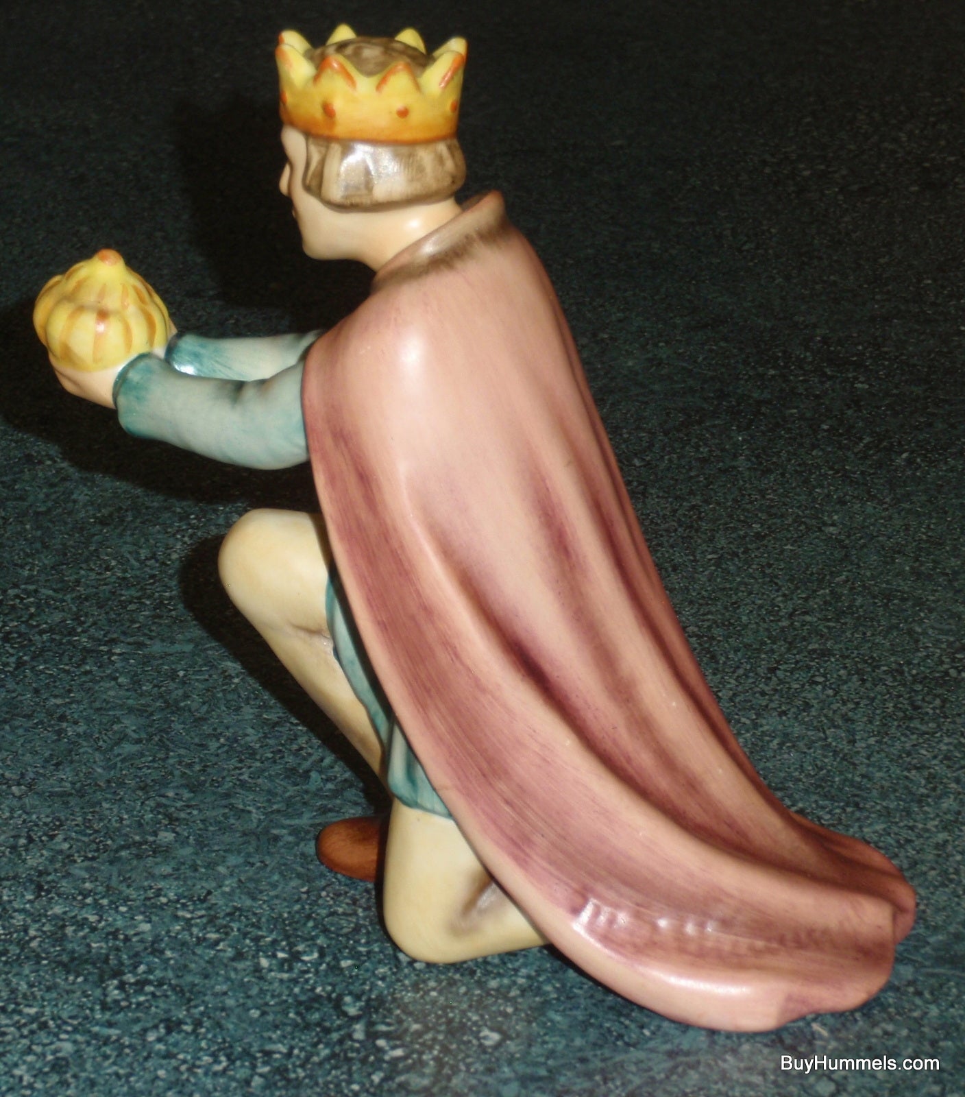The "King Kneeling" Goebel Hummel Nativity Scene 5-1/2" Figurine #214/M