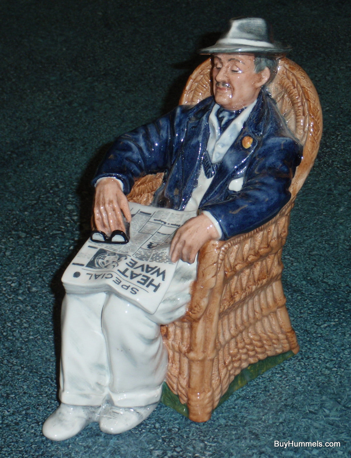 Royal Doulton "Taking Things Easy" HN 2677 Collectible Figurine Heat Wave Gift!