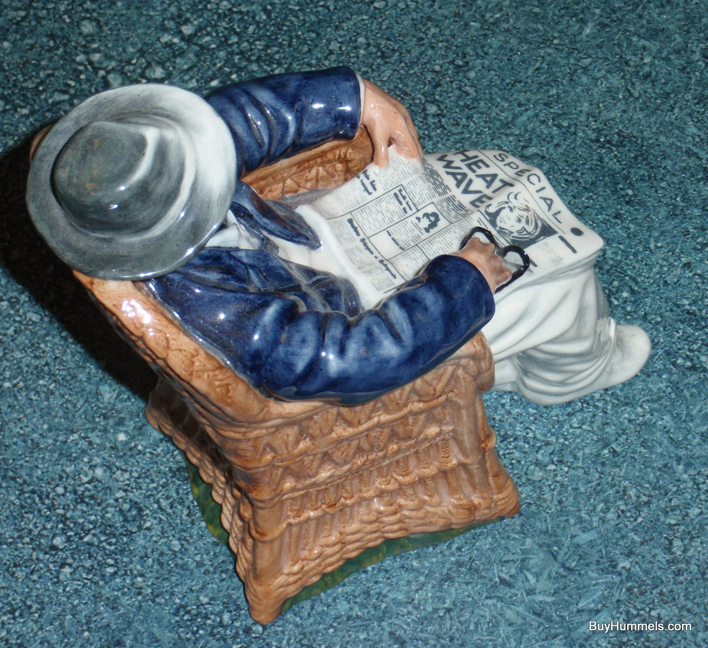 Royal Doulton "Taking Things Easy" HN 2677 Collectible Figurine Heat Wave Gift!