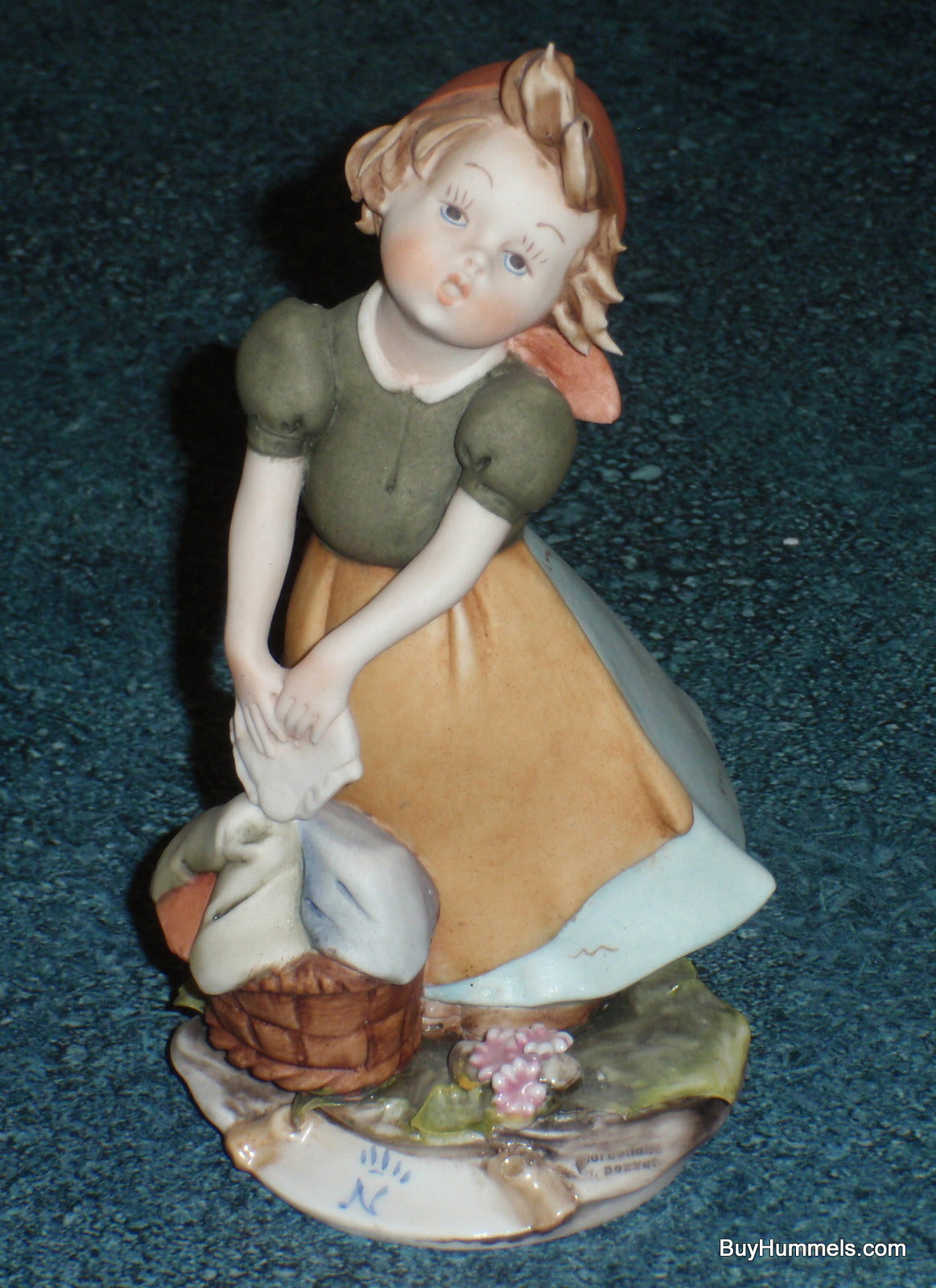 Capodimonte Laundry Girl Figurine Italy - Collectible Gift!