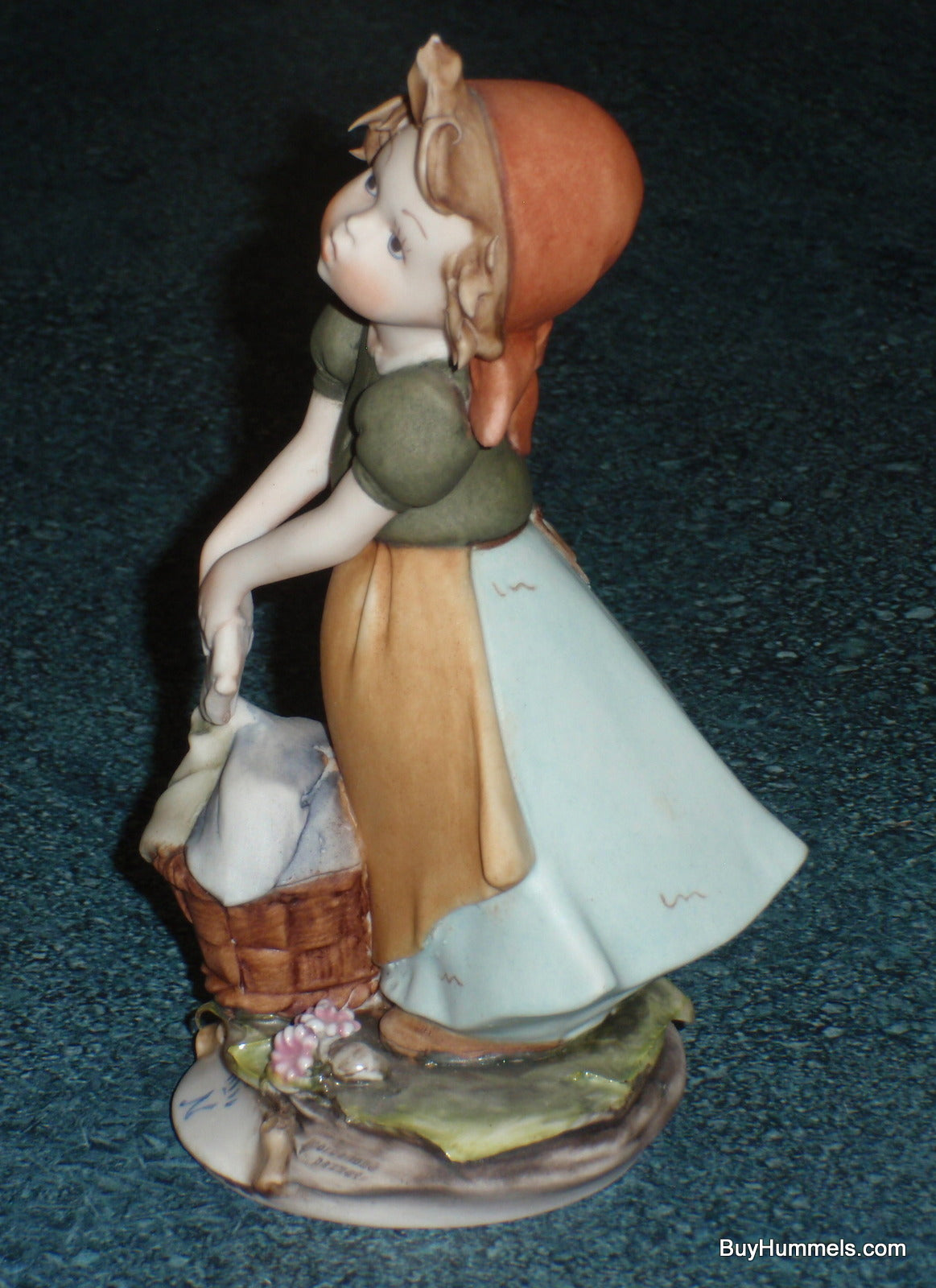 Capodimonte Laundry Girl Figurine Italy - Collectible Gift!