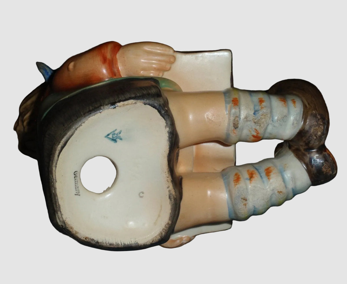"Bookworm Boy" Goebel Hummel Bookend Figurine #14/A (TMK-2 Full Bee)