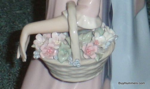 "Daughters" Lladro Figurine #5013 - Two Sisters With Flowers - Collectible Gift!