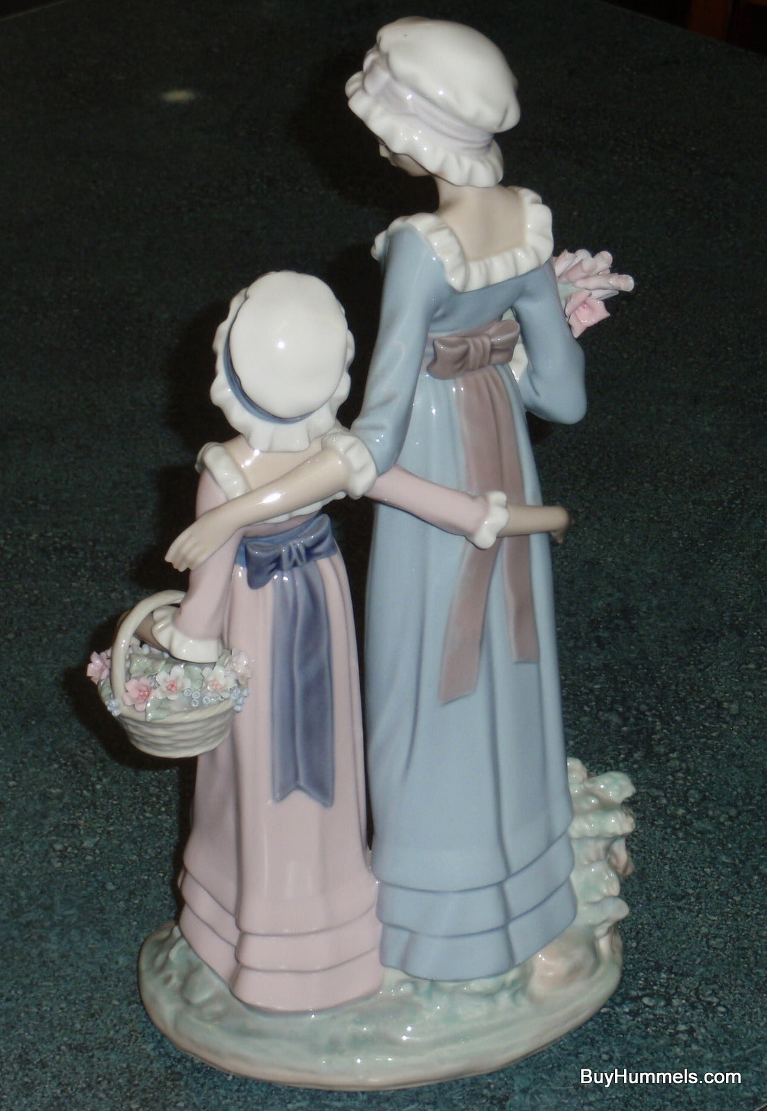 "Daughters" Lladro Figurine #5013 - Two Sisters With Flowers - Collectible Gift!