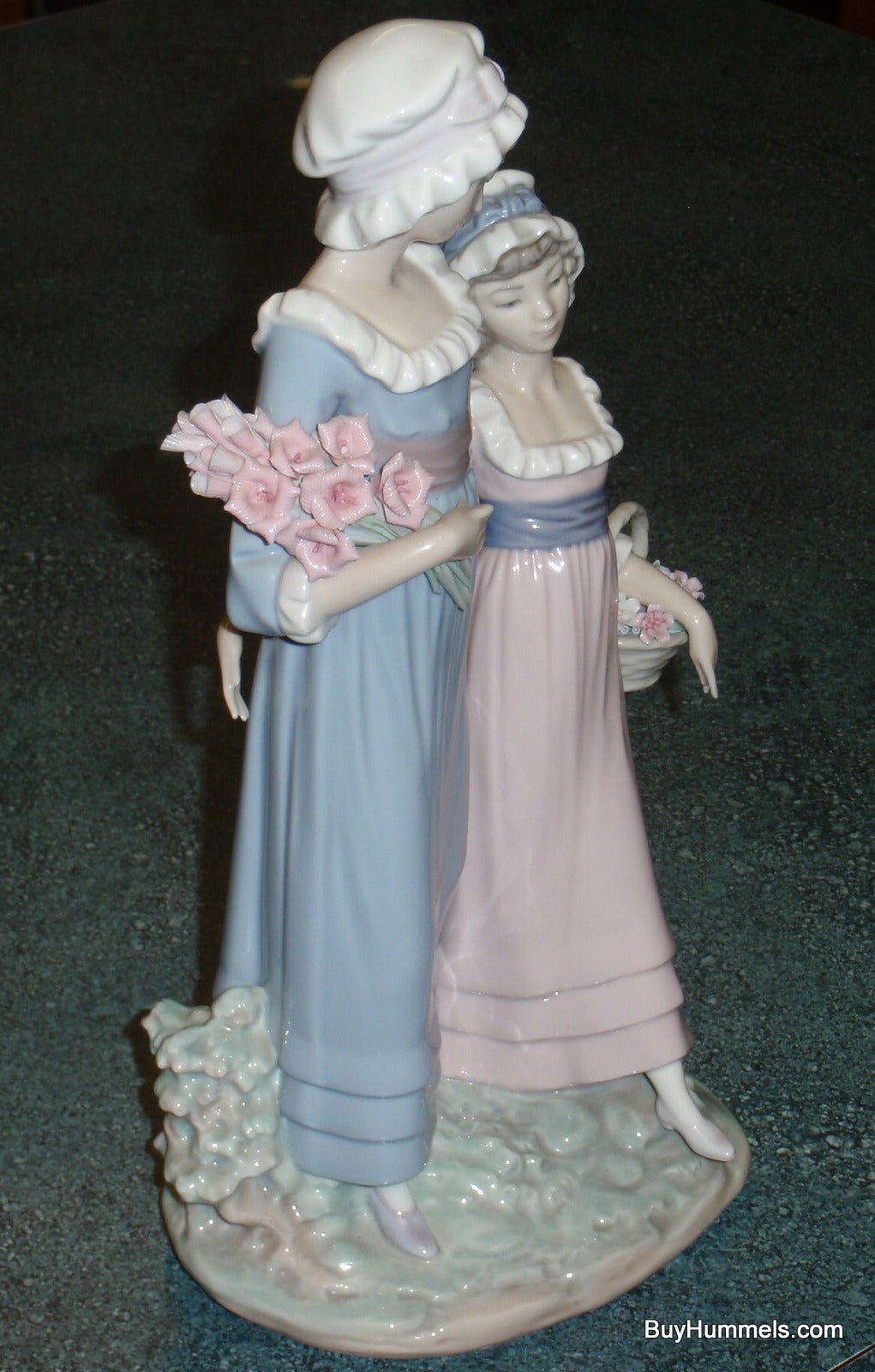"Daughters" Lladro Figurine #5013 - Two Sisters With Flowers - Collectible Gift!