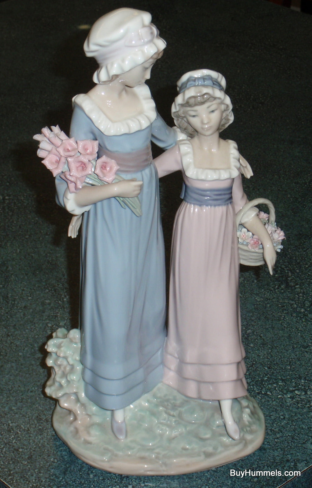"Daughters" Lladro Figurine #5013 - Two Sisters With Flowers - Collectible Gift!